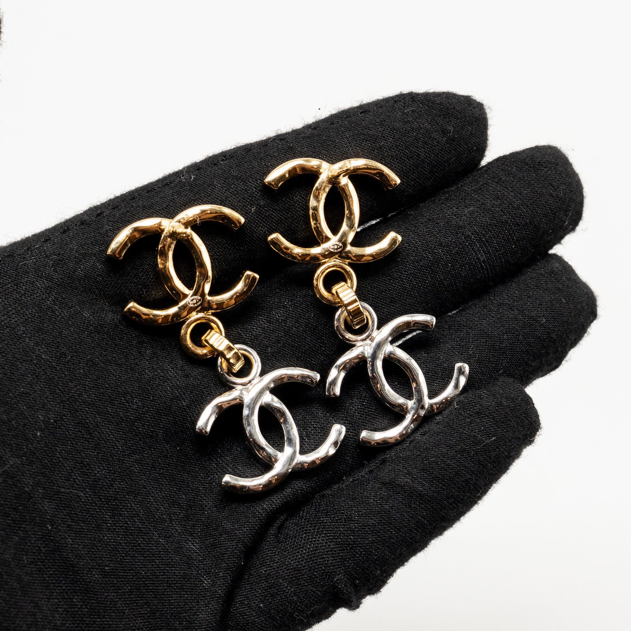 CHANEL DOUBLE CC PENDANT EARRINGS GOLD/SILVER TONE