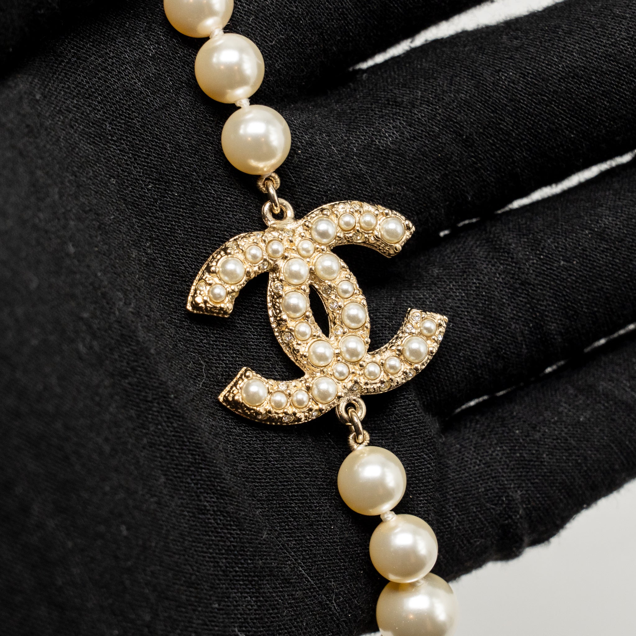 CHANEL CC PEARL AND COCO CHARM NECKLACE/CHOKER AND EARRINGS CRYSTAL GOLD TONE (SELL IN SET)