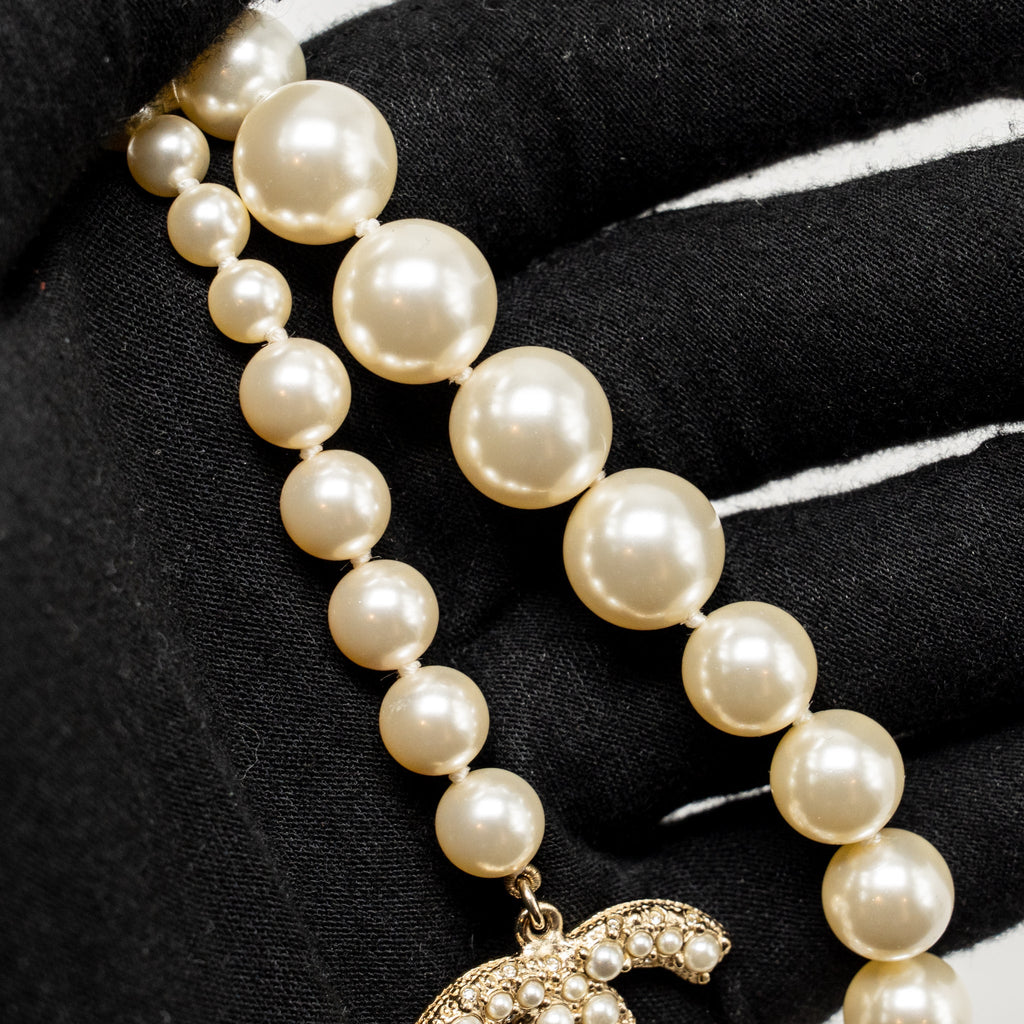 CHANEL CC PEARL AND COCO CHARM NECKLACE/CHOKER AND EARRINGS CRYSTAL GOLD TONE (SELL IN SET)