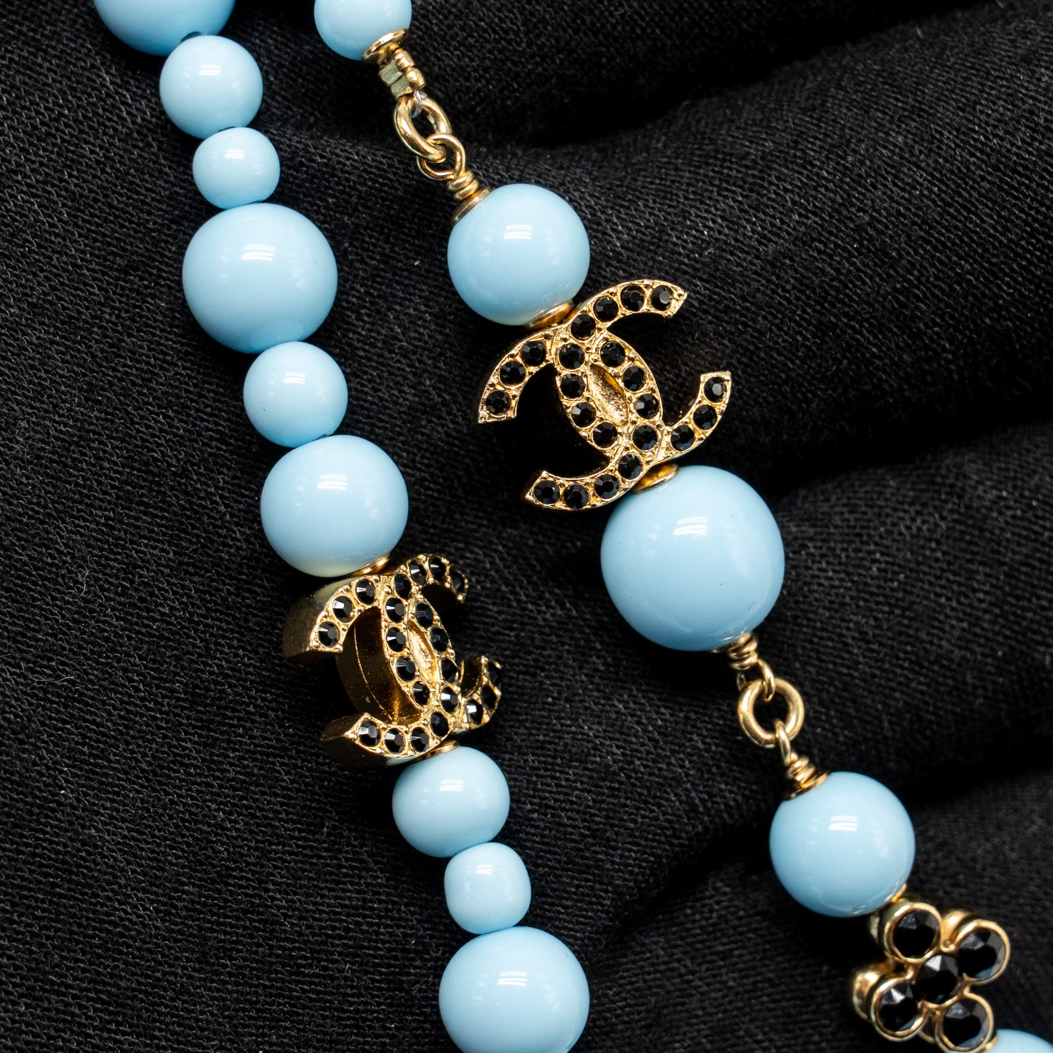 CHANEL CC BEADS NECKLACE CRYSTAL BLUE/GOLD TONE