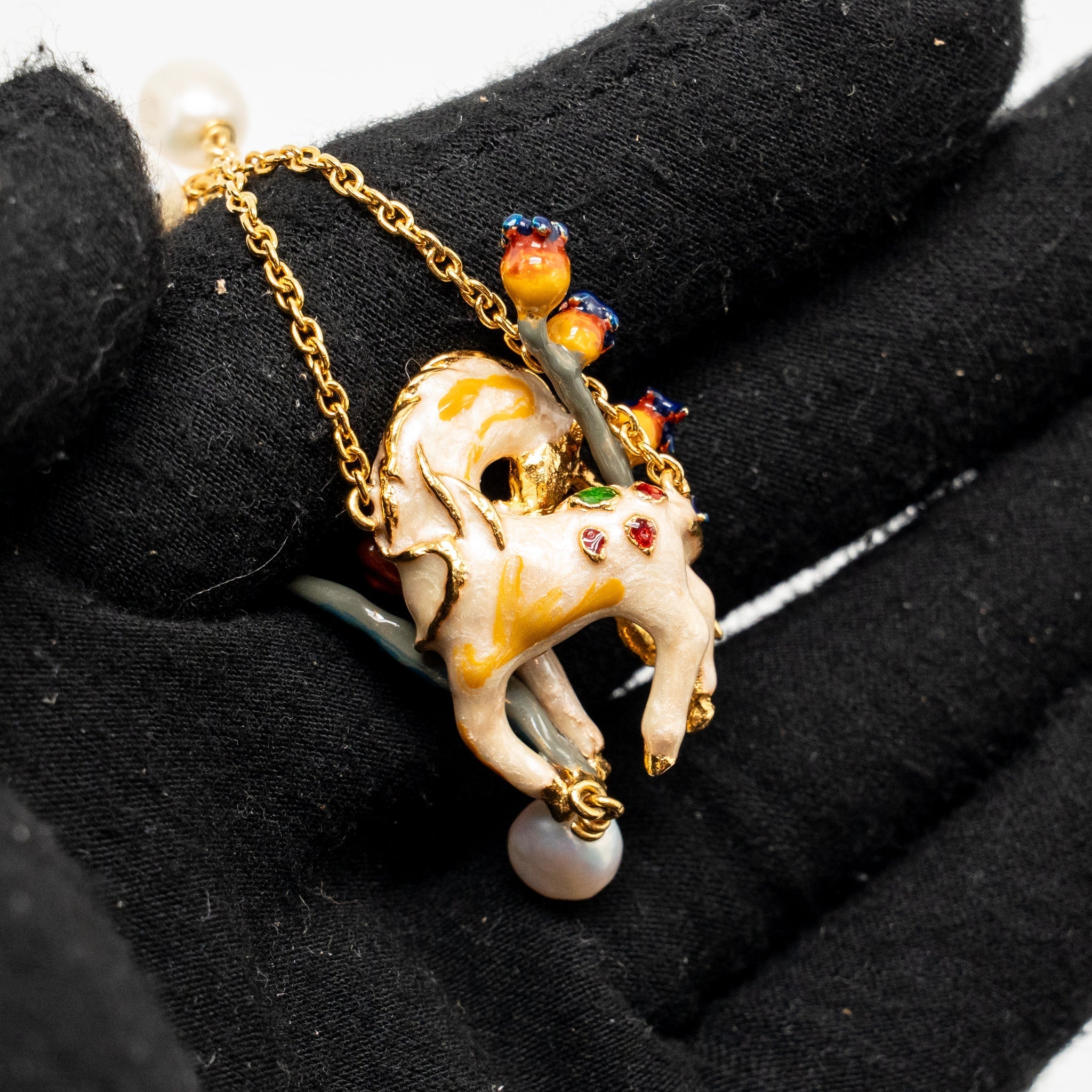 DIOR UNICORN AND FLOWERS DROP PEARL SINGLE EARRING GOLD TONE