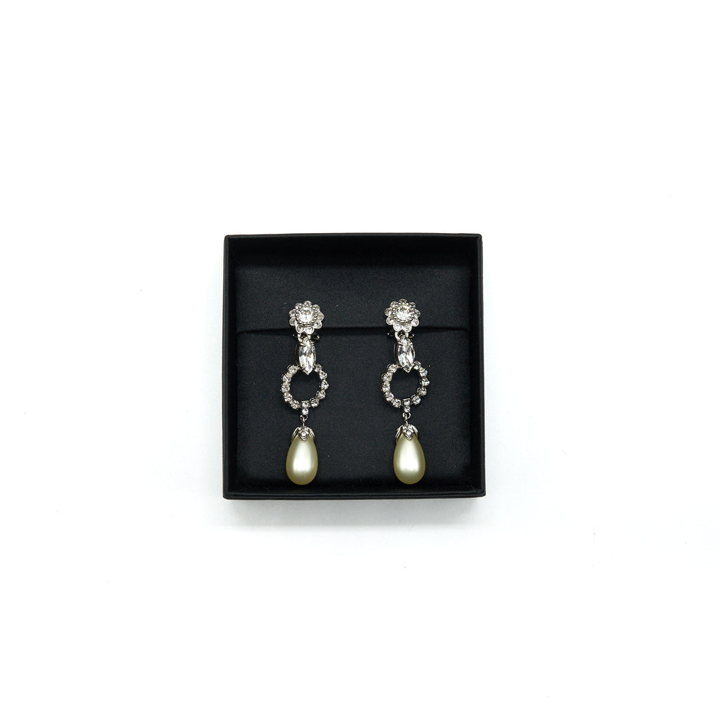 MIU MIU LONG PEARL EAR-CLIPS