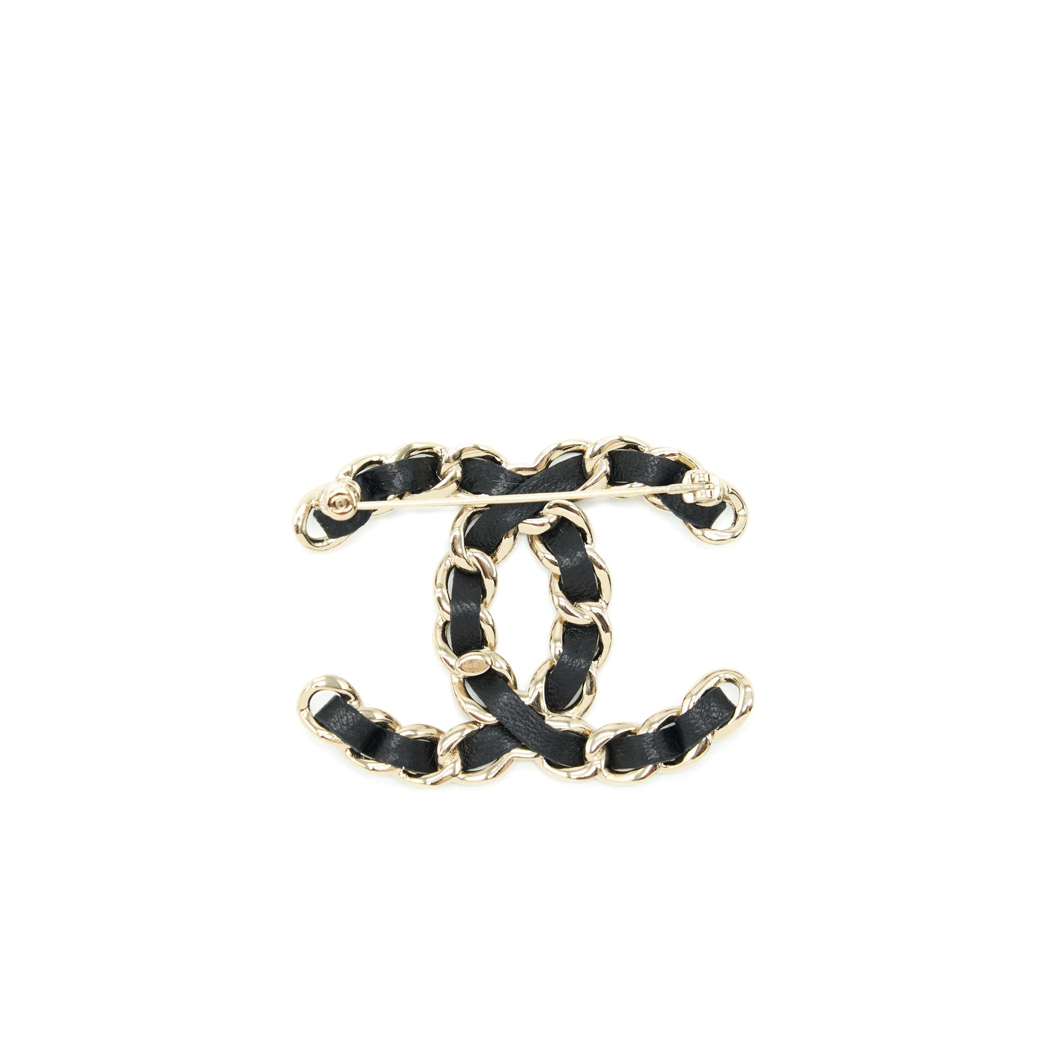 CHANEL CC LOGO LEATHER CHAIN BROOCH LIGHT GOLD TONE