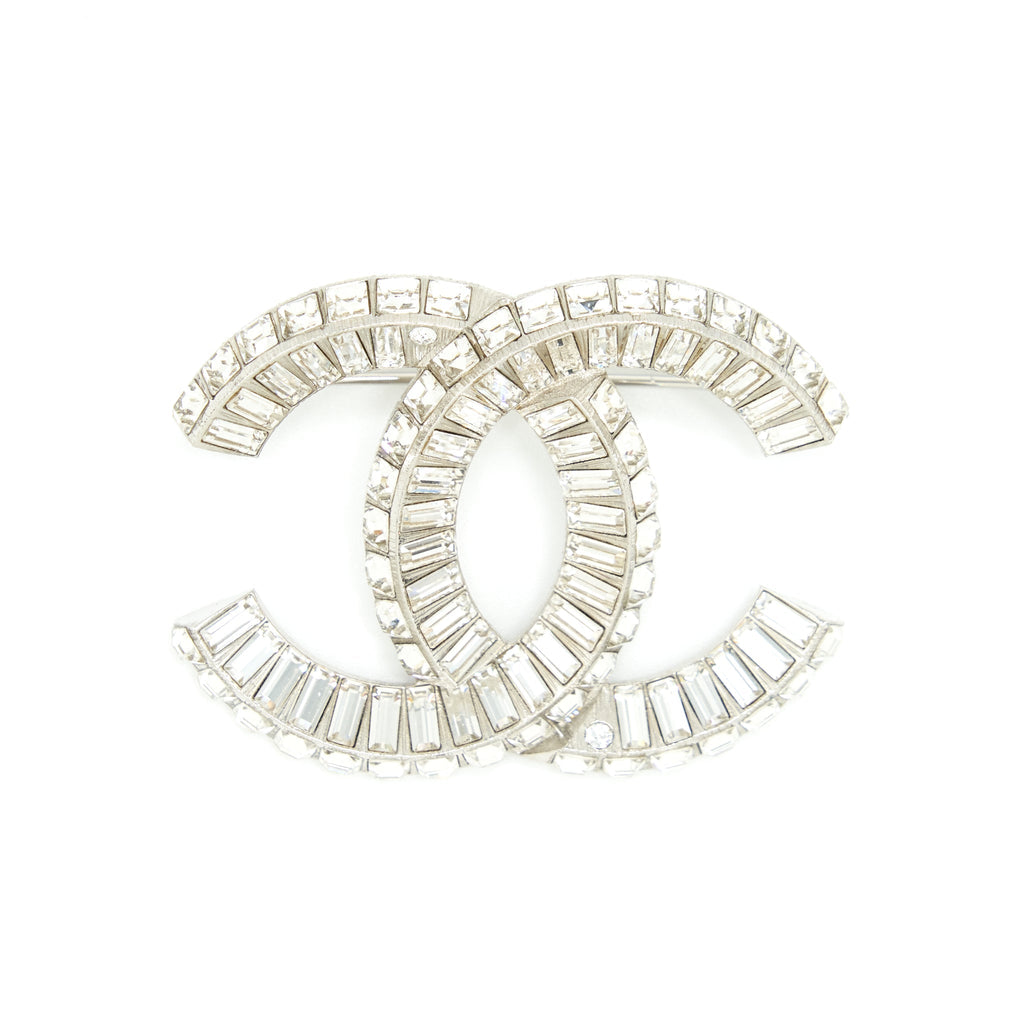 CHANEL METAL AND STRASS BROOCH SILVER TONE