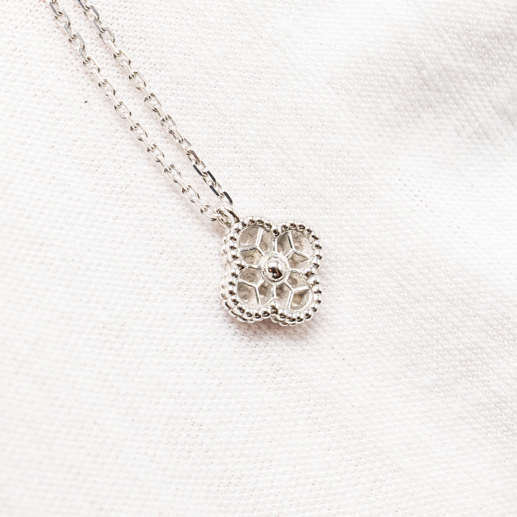 VAN CLEEF & ARPELS SWEET ALHAMBRA PENDANT WHITE GOLD DIAMONDS