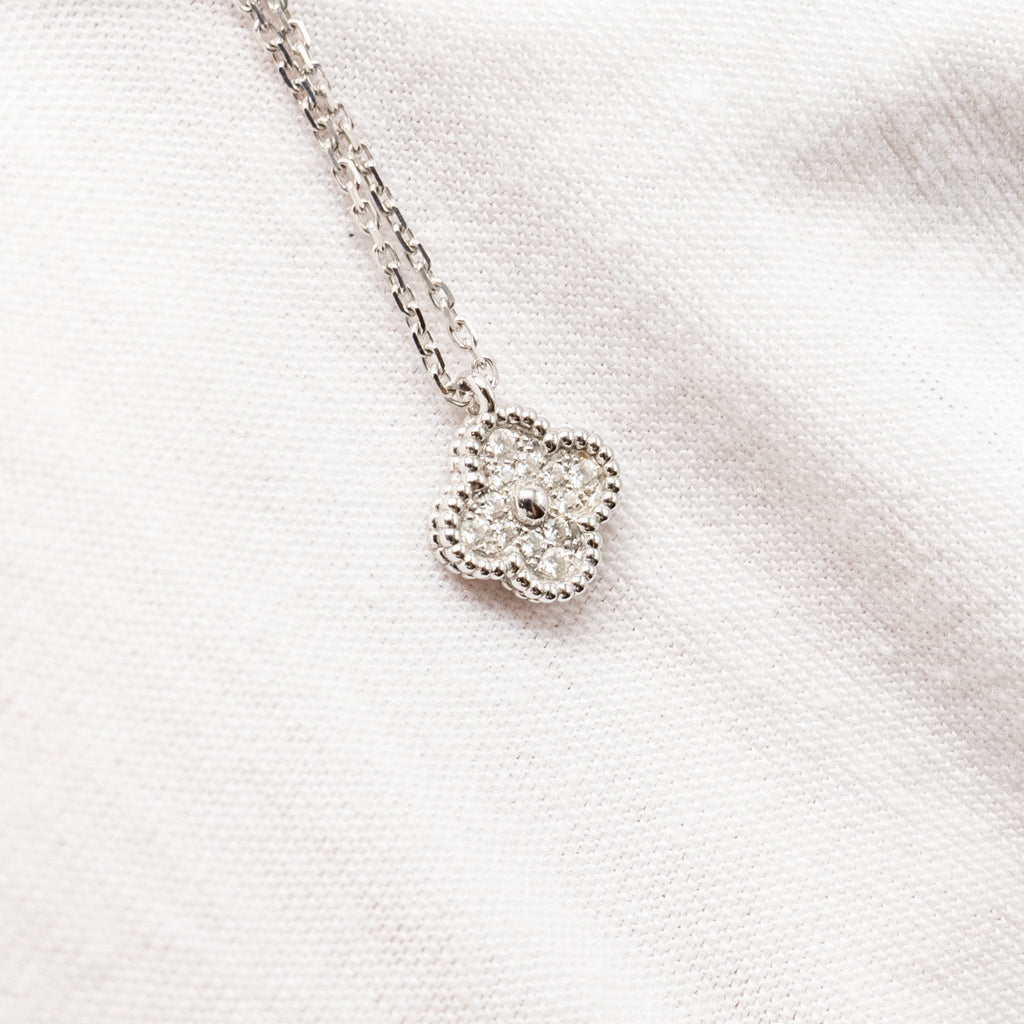 VAN CLEEF & ARPELS SWEET ALHAMBRA PENDANT WHITE GOLD DIAMONDS