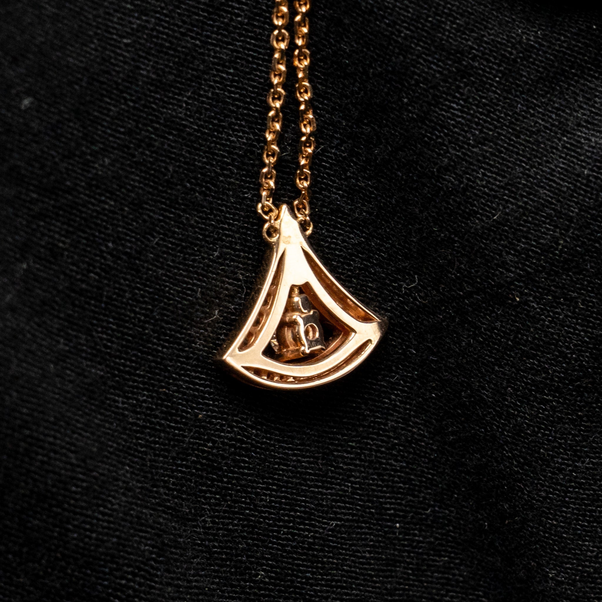 BVLGARI DIVAS’ DREAM NECKLACE ROSE GOLD WITH DIAMONDS