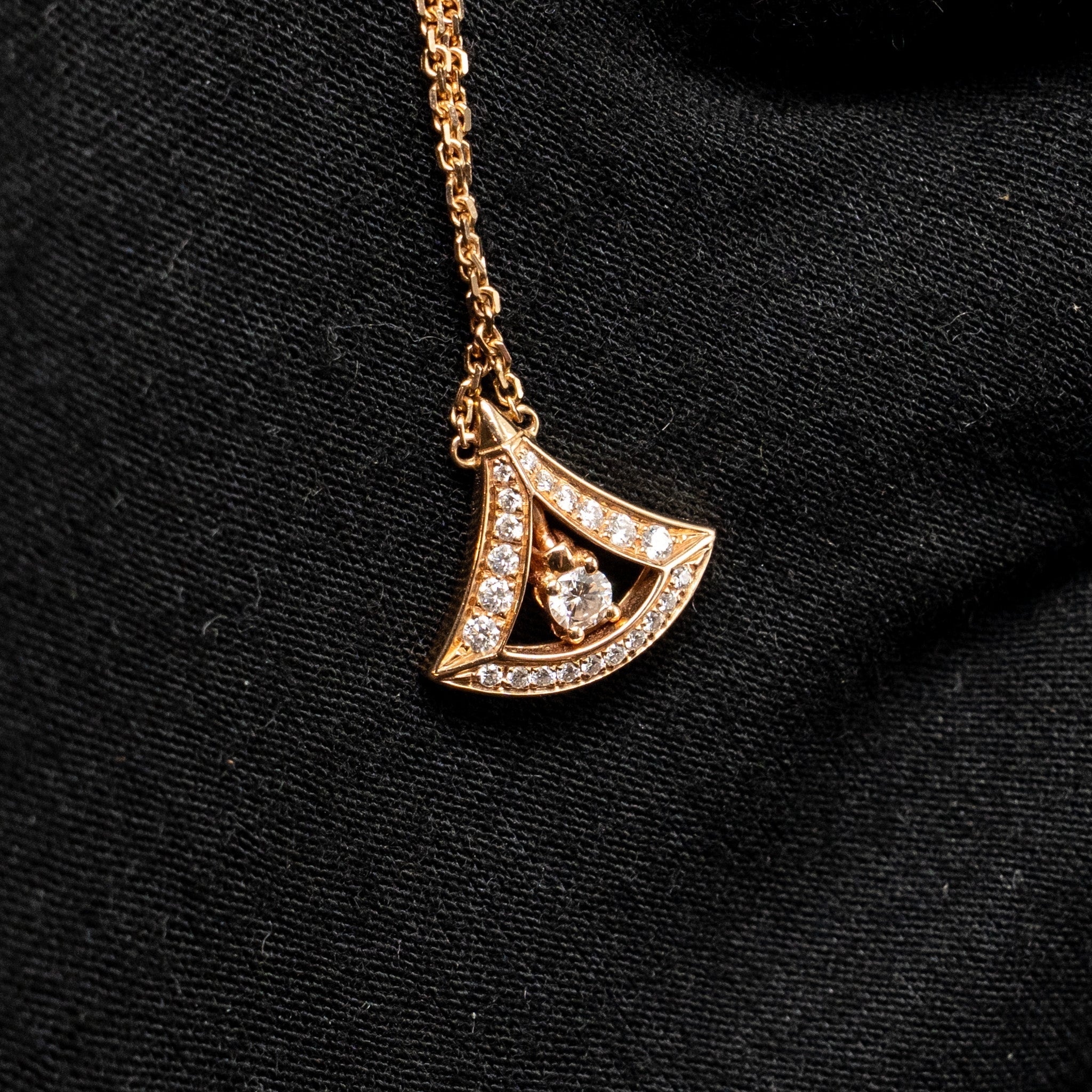 BVLGARI DIVAS’ DREAM NECKLACE ROSE GOLD WITH DIAMONDS