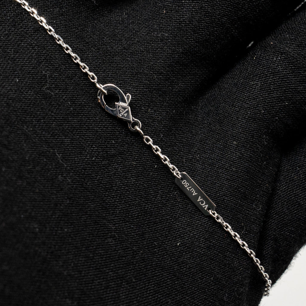 VAN CLEEF & ARPELS VINTAGE ALHAMBRA PENDANT GUILLOCHE WHITE GOLD