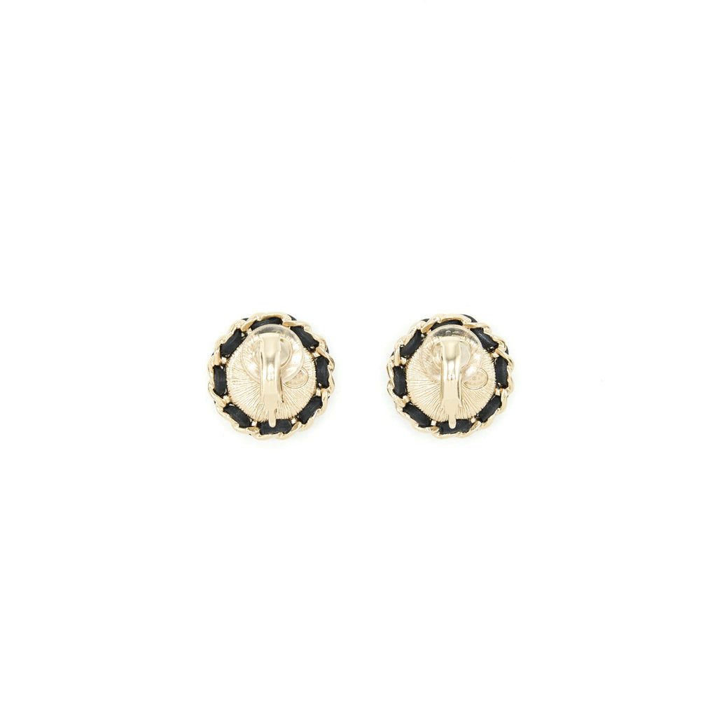 CHANEL 22P ROUND EAR CLIP LGHW