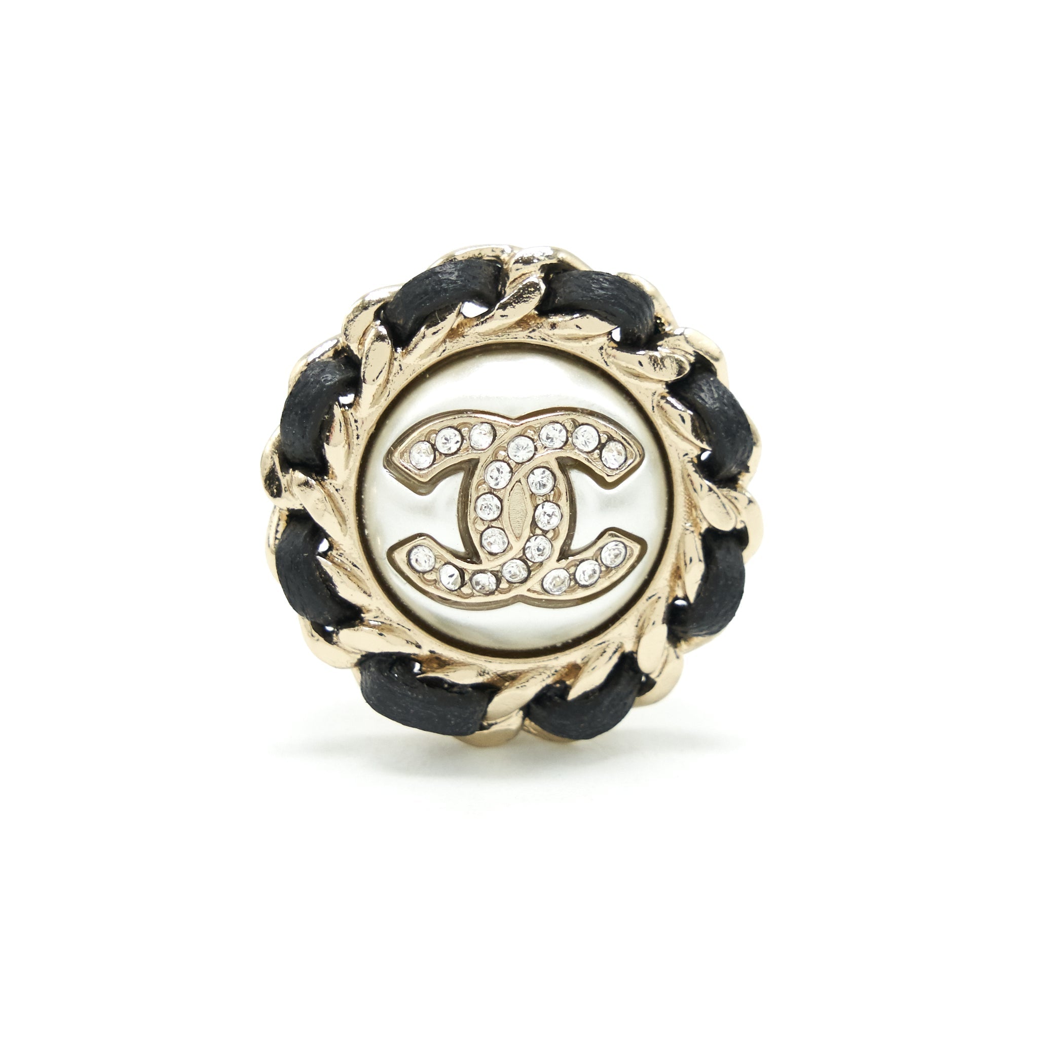 CHANEL 22P ROUND EAR CLIP LGHW
