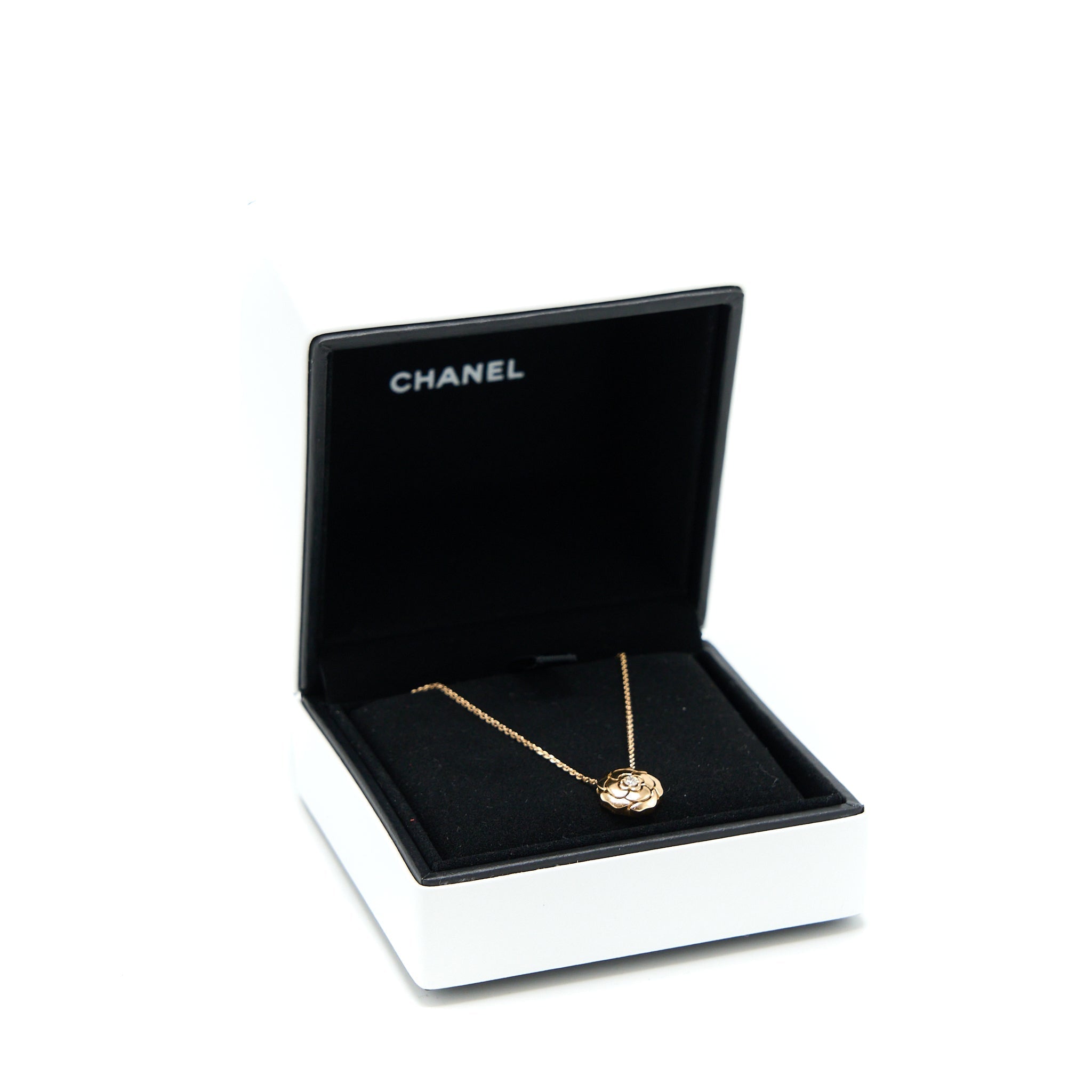 CHANEL EXTRAIT DE CAMELIA NECKLACE PINK GOLD WITH DIAMOND