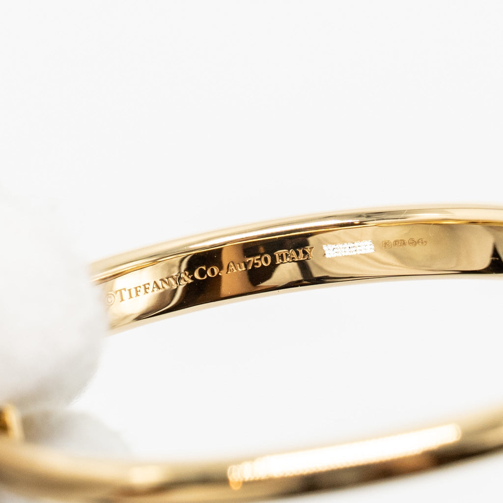 TIFFANY LOCK BANGLE YELLOW GOLD