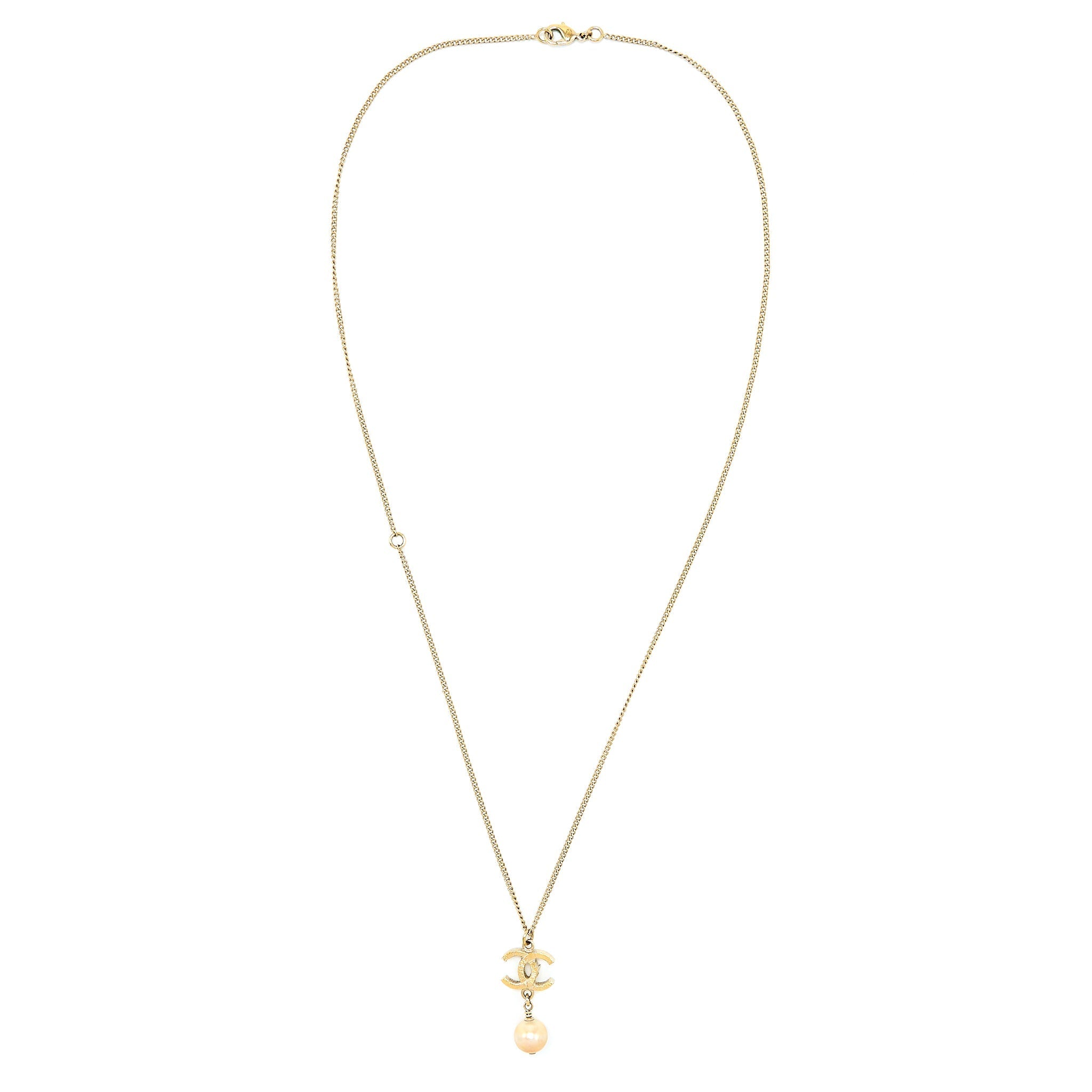 CHANEL CC LOGO NECKLACE WITH PEARL LIGHT GOLD TONE