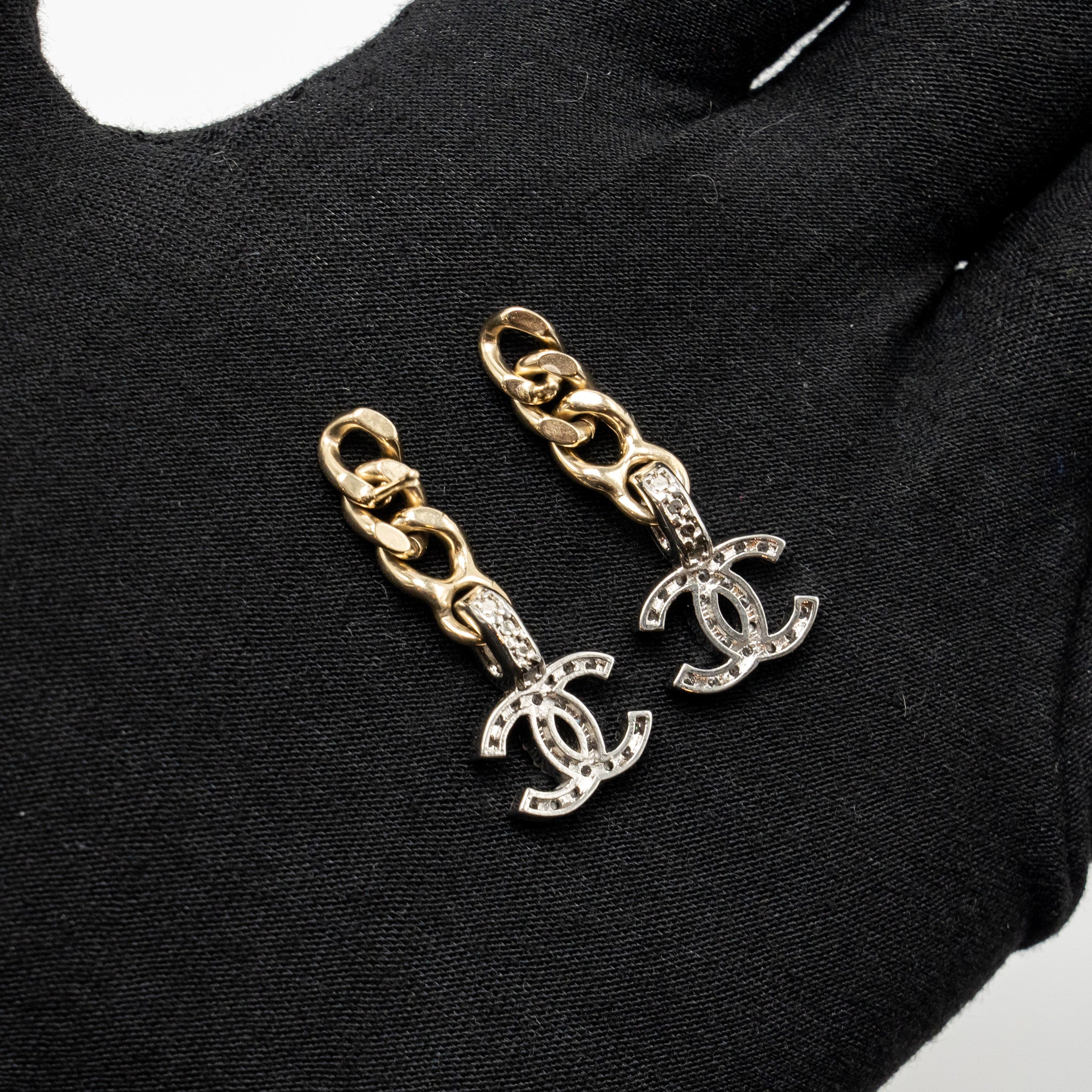 CHANEL CC LOGO DROPPED EARRINGS CRYSTAL SILVER/GOLD TONE
