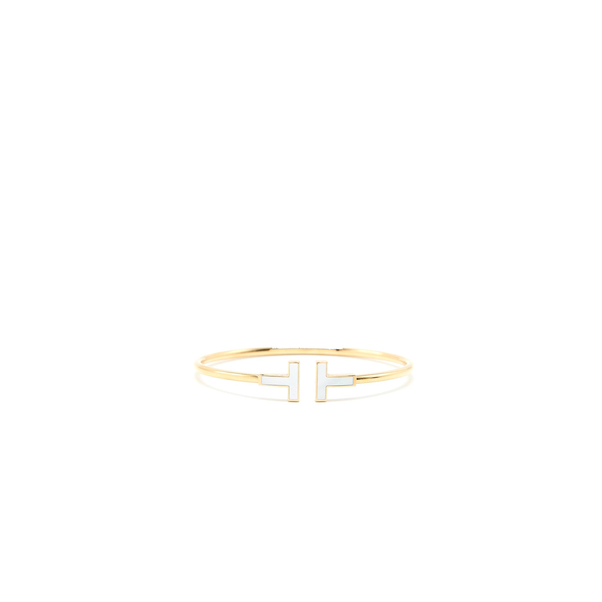 TIFFANY T WIRE BRACELET IN YELLOW GOLD/MOTHER OF PEARL