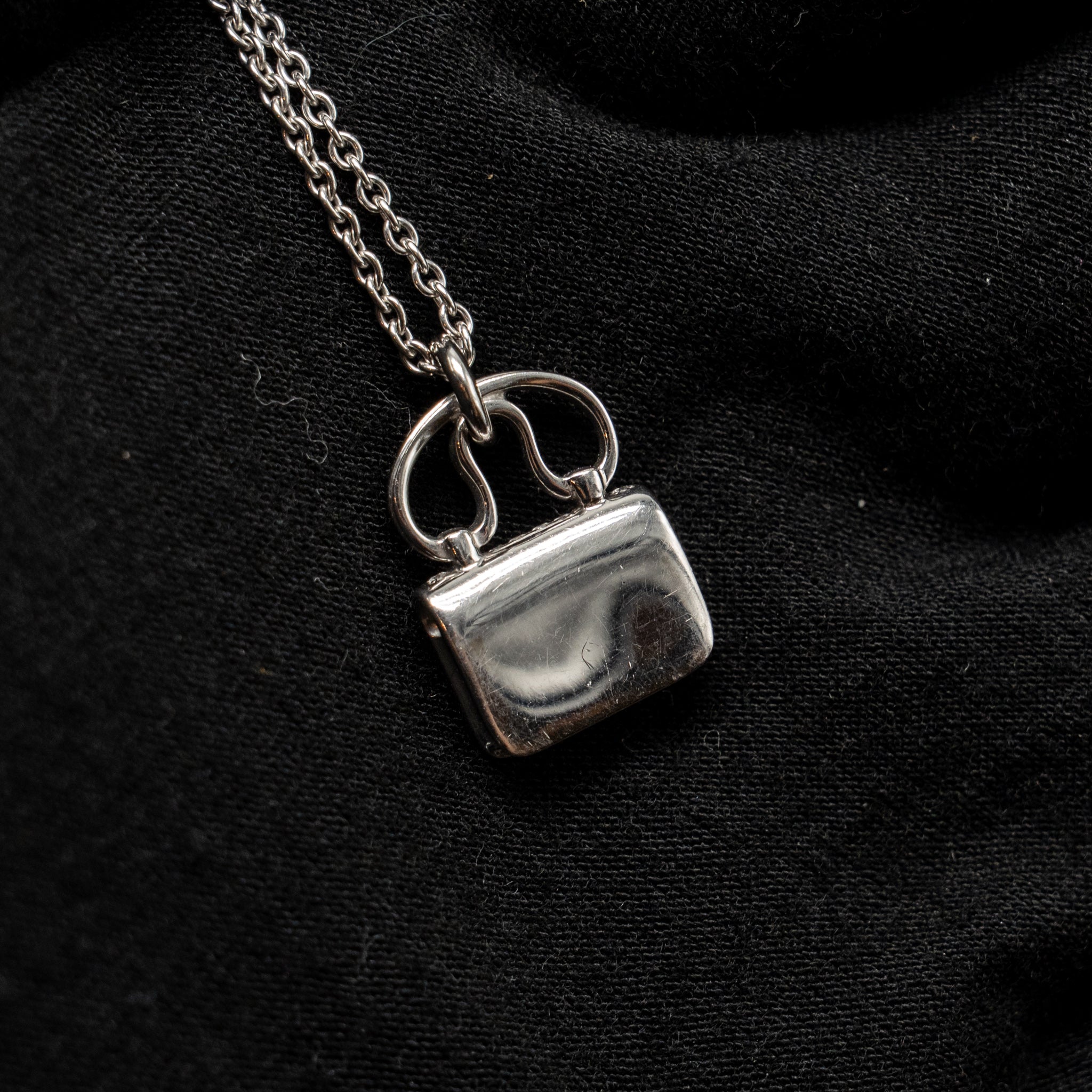 HERMES CONSTANCE AMULETTE PENDANT WHITE GOLD DIAMONDS