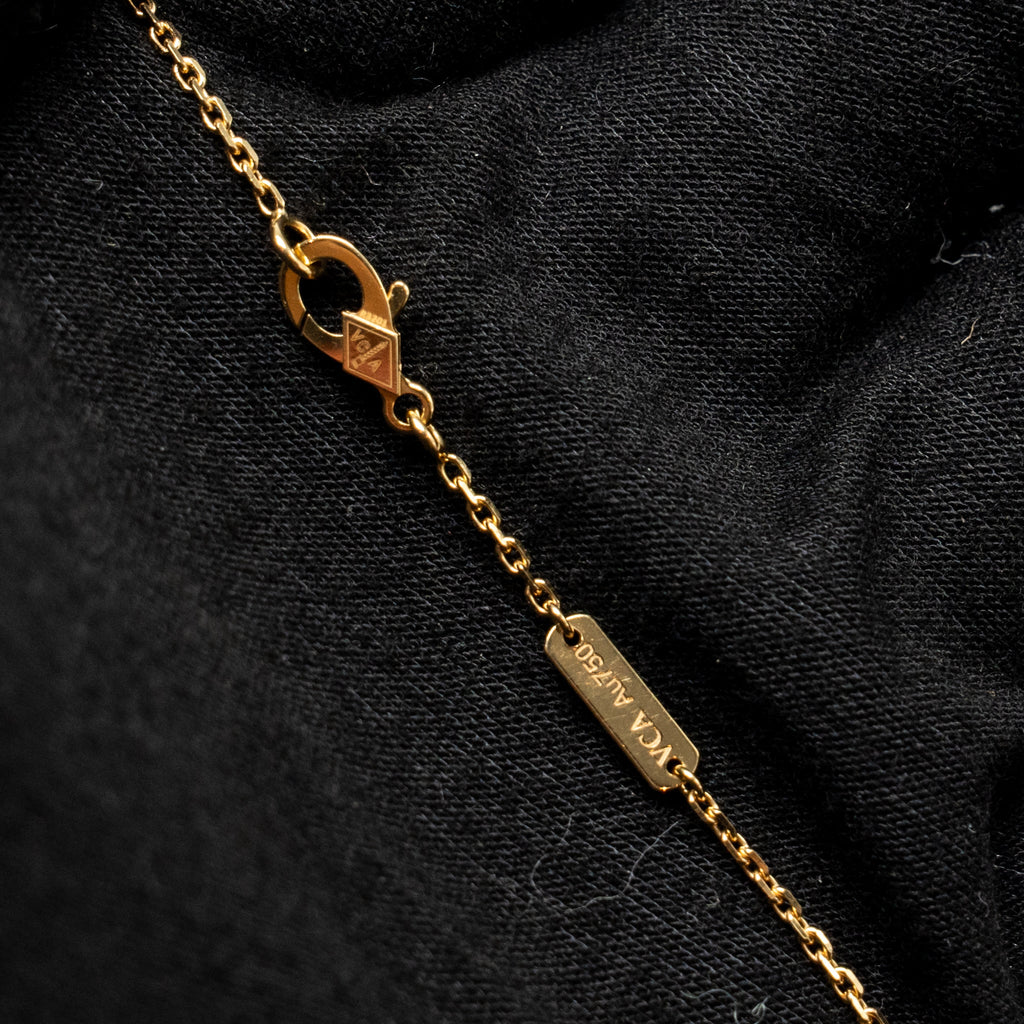 VAN CLEEF AND ARPELS VINTAGE ALHAMBRA PENDANT YELLOW GOLD