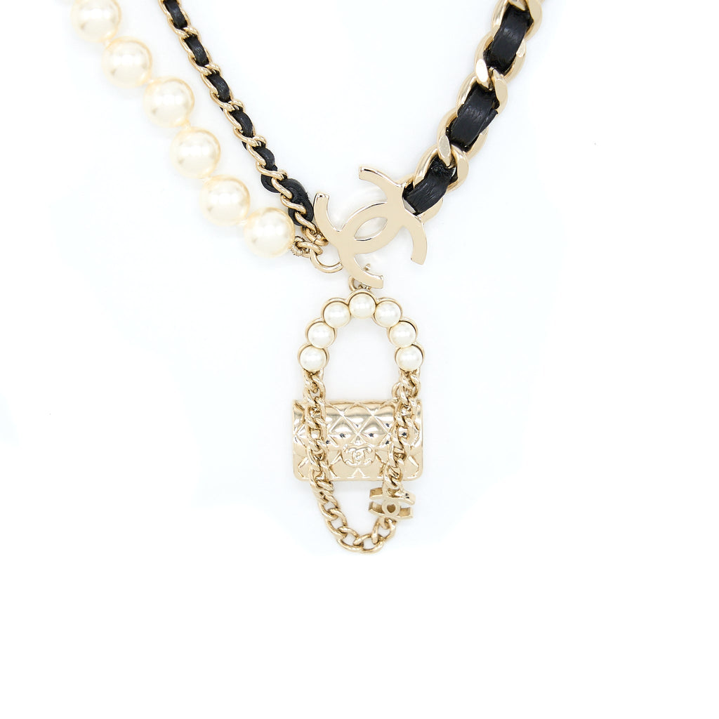 CHANEL PEARL AND BAG CHARM CHOKER LIGHT GOLD TONE