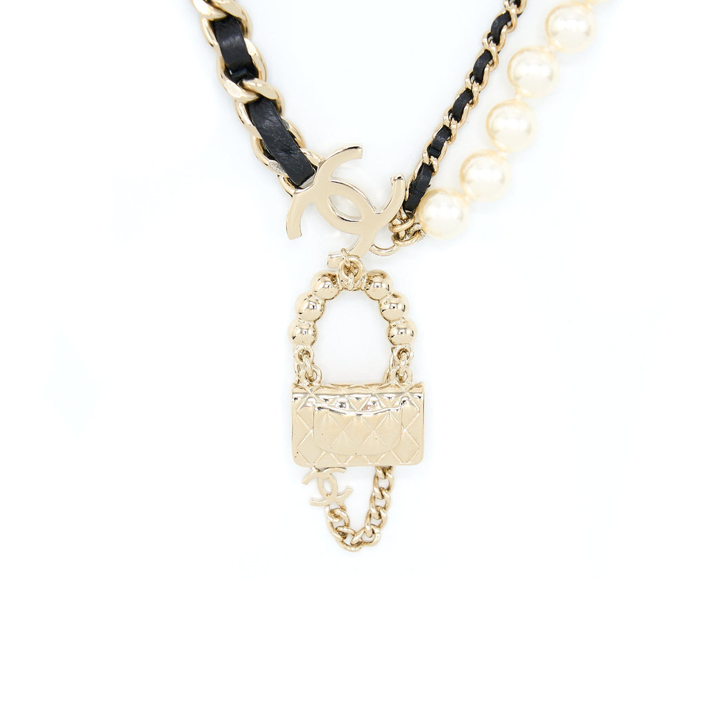 CHANEL PEARL AND BAG CHARM CHOKER LIGHT GOLD TONE