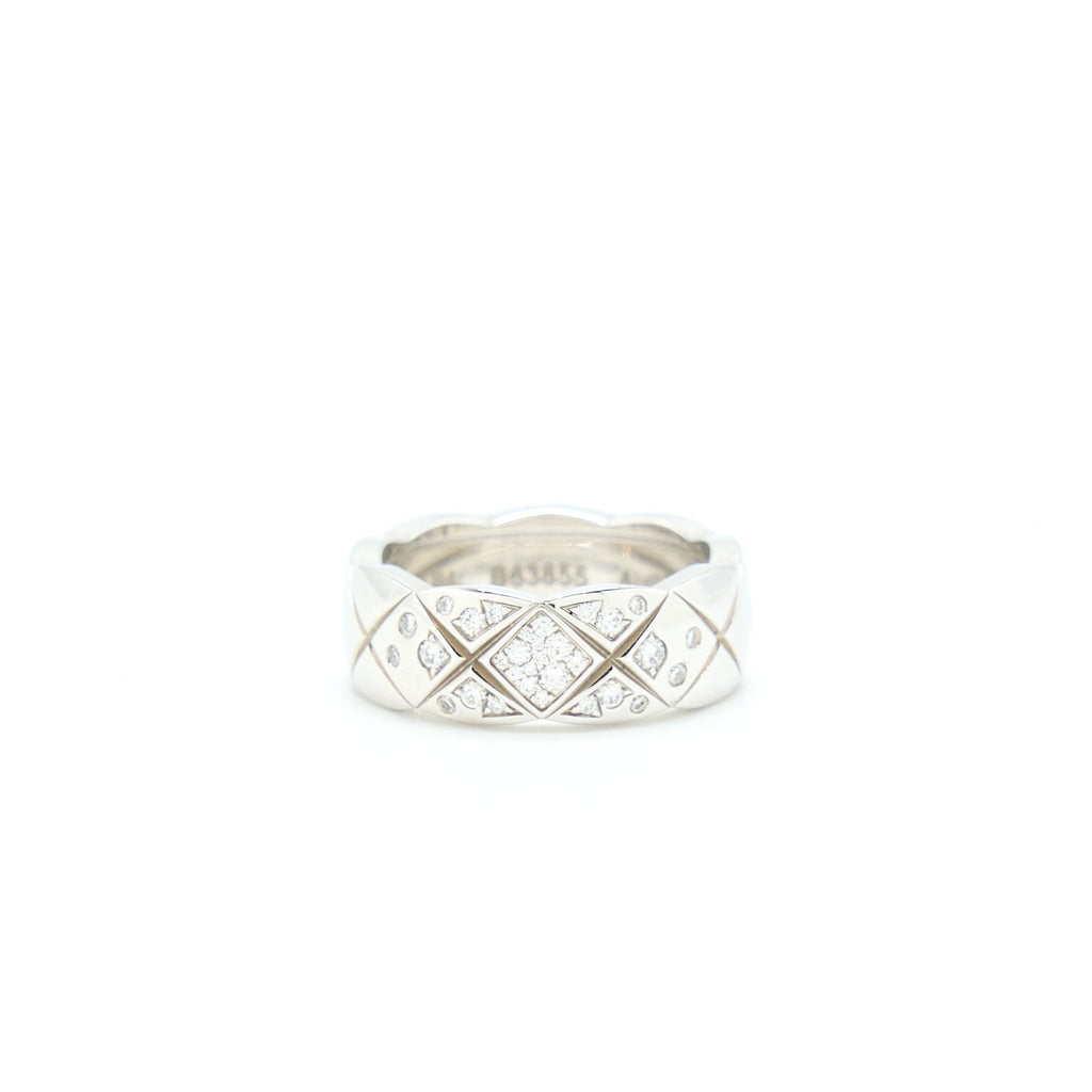 CHANEL COCO CRUSH RING QUILTED MOTIF SMALL VERSION 18K WHITE GOLD WITH DIAMONDS