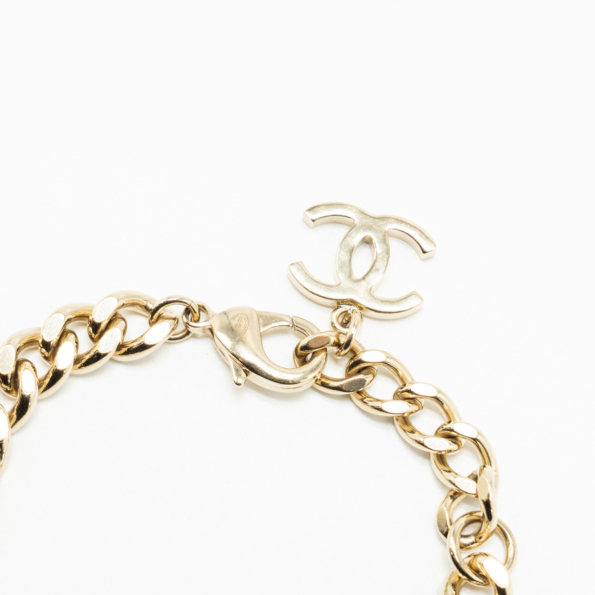 CHANEL CC LOGO CHAIN BRACELET LIGHT GOLD TONE