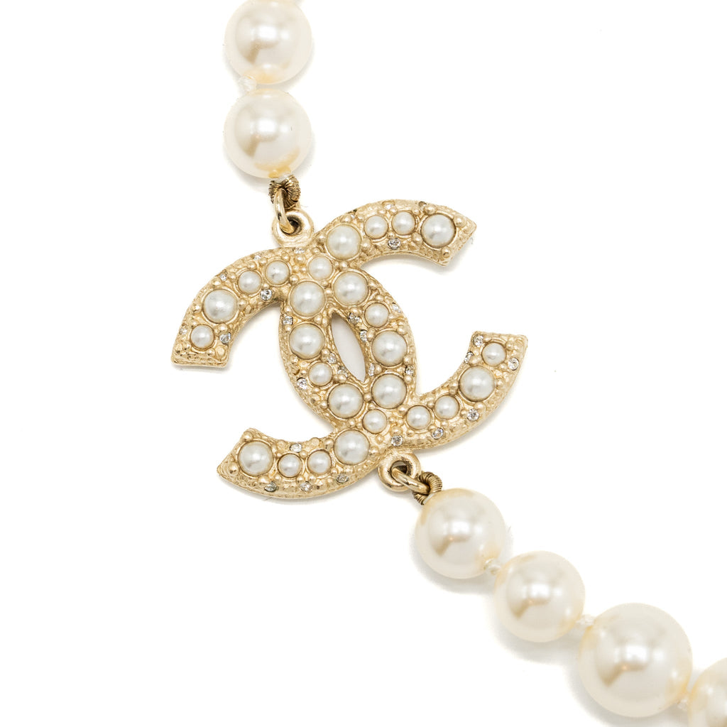 CHANEL CC LOGO CHOCKER/NECKLACE WITH PEARL LIMITED EDITION GOLD TONE