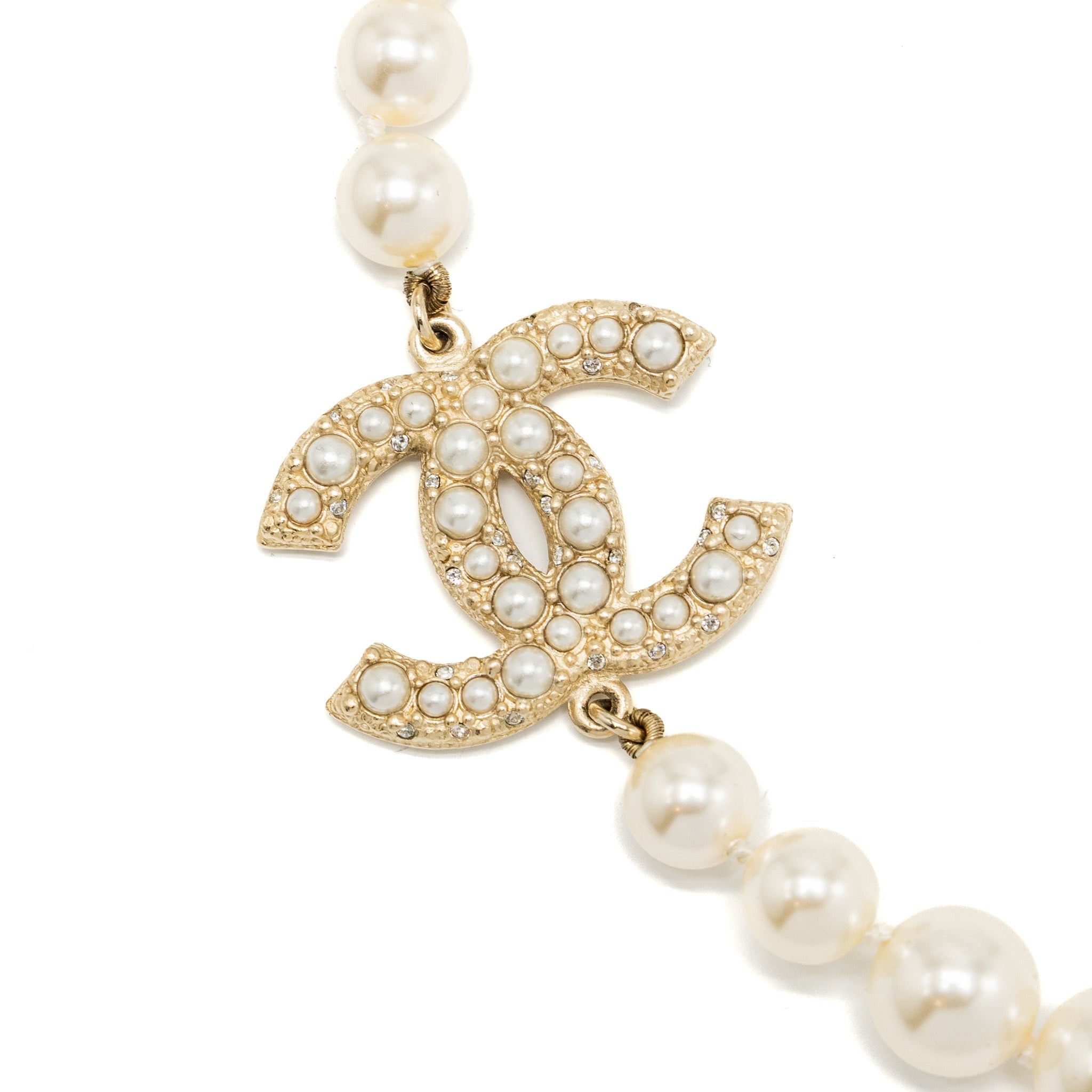 CHANEL CC LOGO CHOCKER/NECKLACE WITH PEARL LIMITED EDITION GOLD TONE