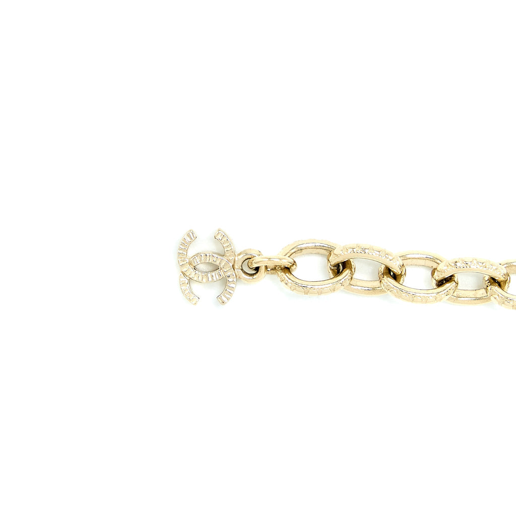 CHANEL PEARL AND CC LOGO BRACELET LIGHT GOLD TONE