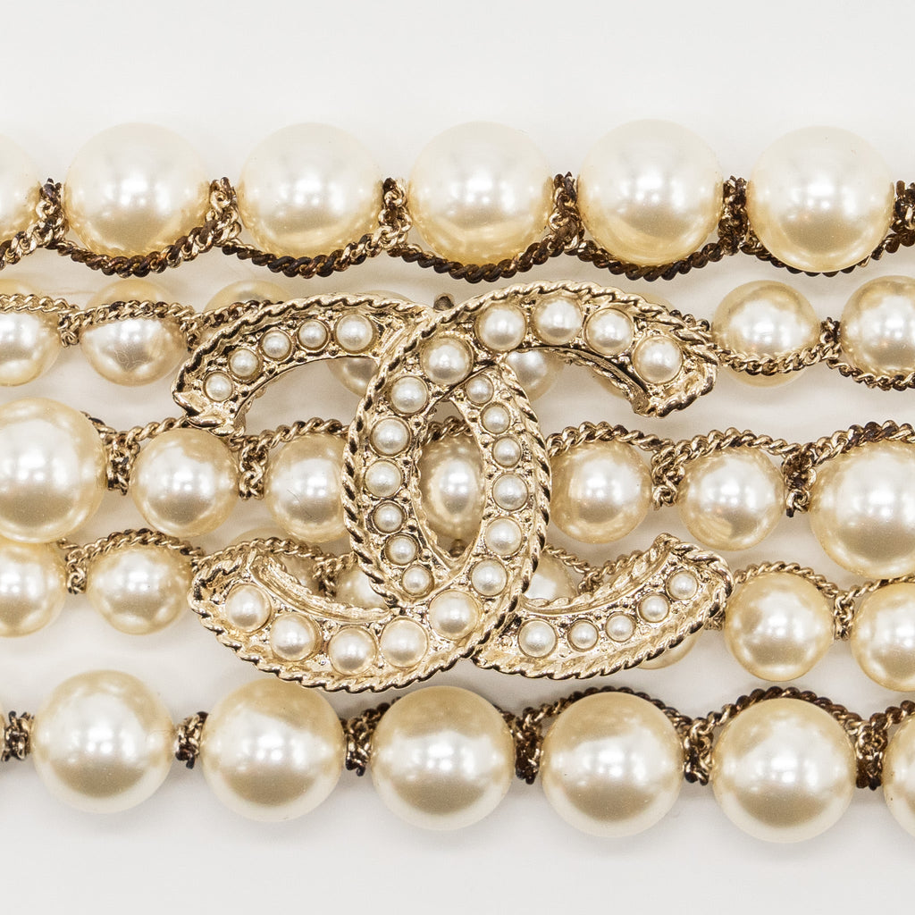 CHANEL PEARL AND CC LOGO BRACELET LIGHT GOLD TONE