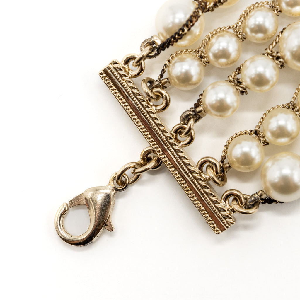 CHANEL PEARL AND CC LOGO BRACELET LIGHT GOLD TONE