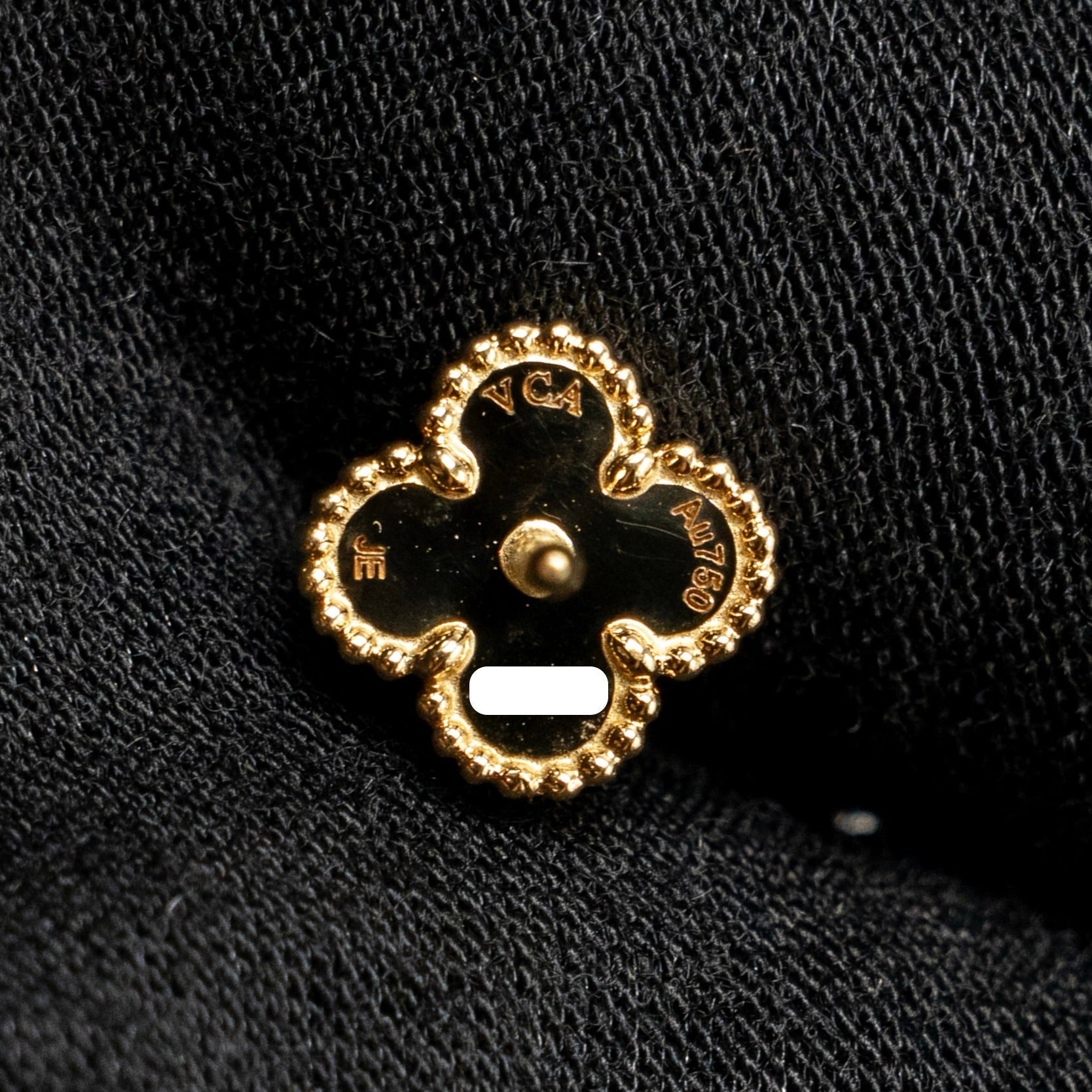 VAN CLEEF & ARPELS SWEET ALHAMBRA EARSTUDS EARRINGS, ONYX YELLOW GOLD