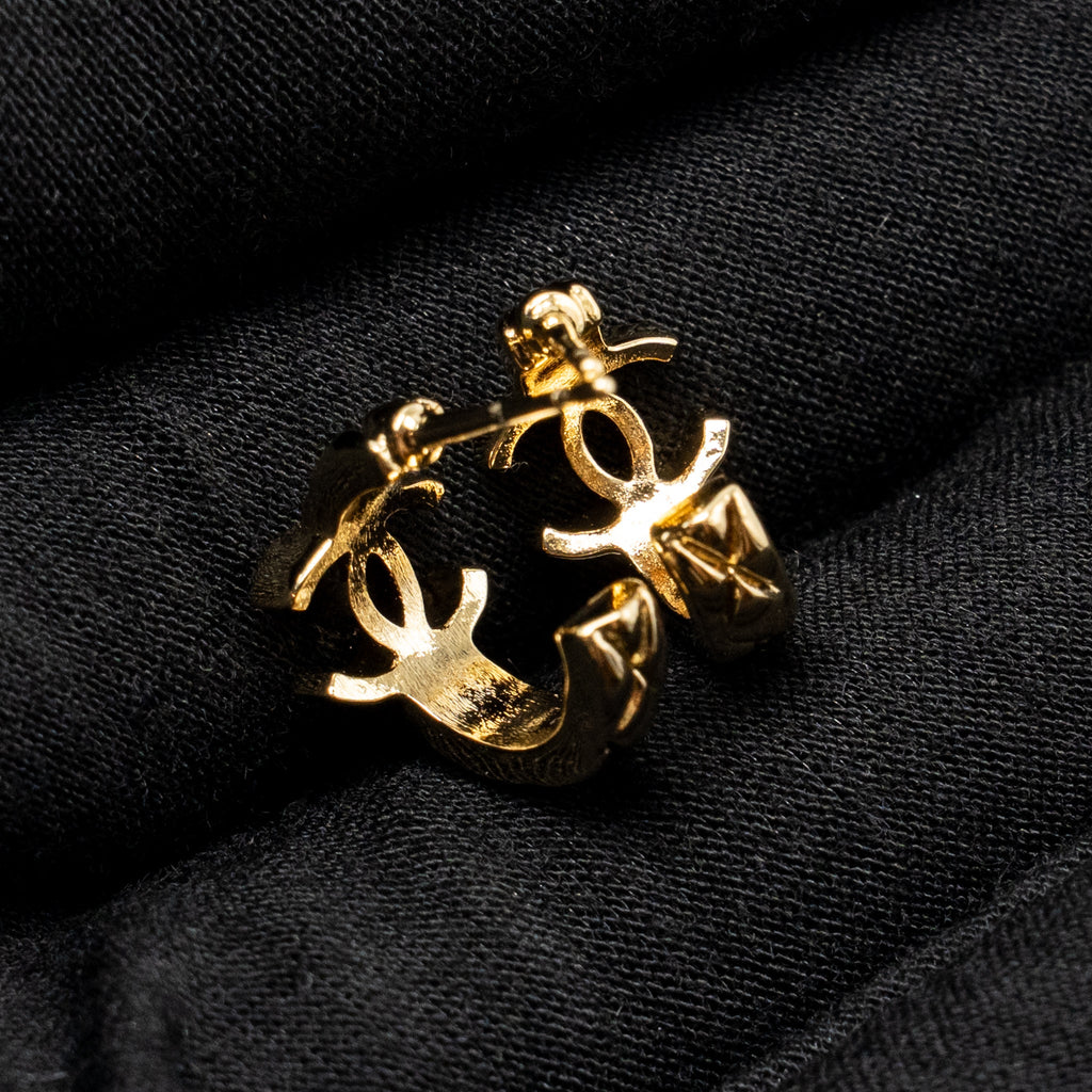 CHANEL 26P MINI HOOP EARRINGS QUILTED CC LOGO GOLD TONE