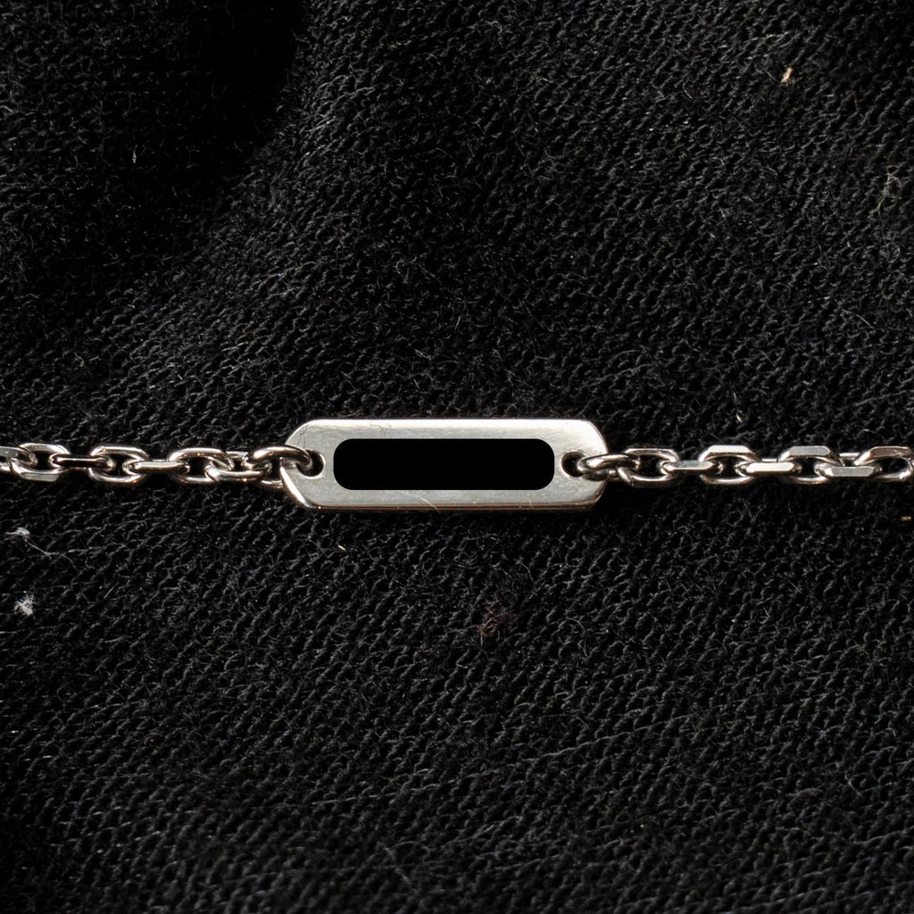 VAN CLEEF & ARPELS 2022 HOLIDAY CHRISTMAS LIMITED VINTAGE ALHAMBRA PENDANT WHITE GOLD / RHODONITE