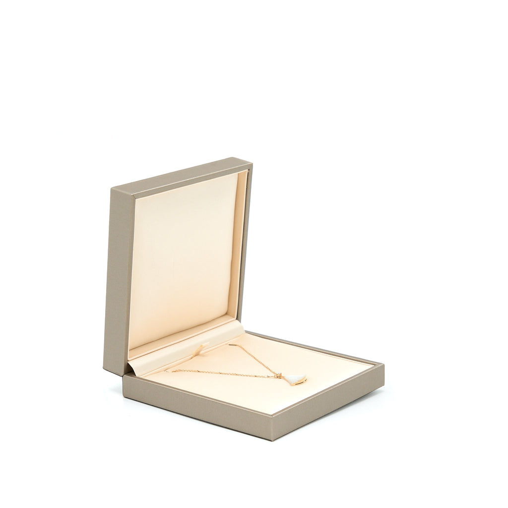 BVLGARI DIVA`S DREAM NECKLACE MOTHER OF PEARL WITH DIAMOND ROSE GOLD