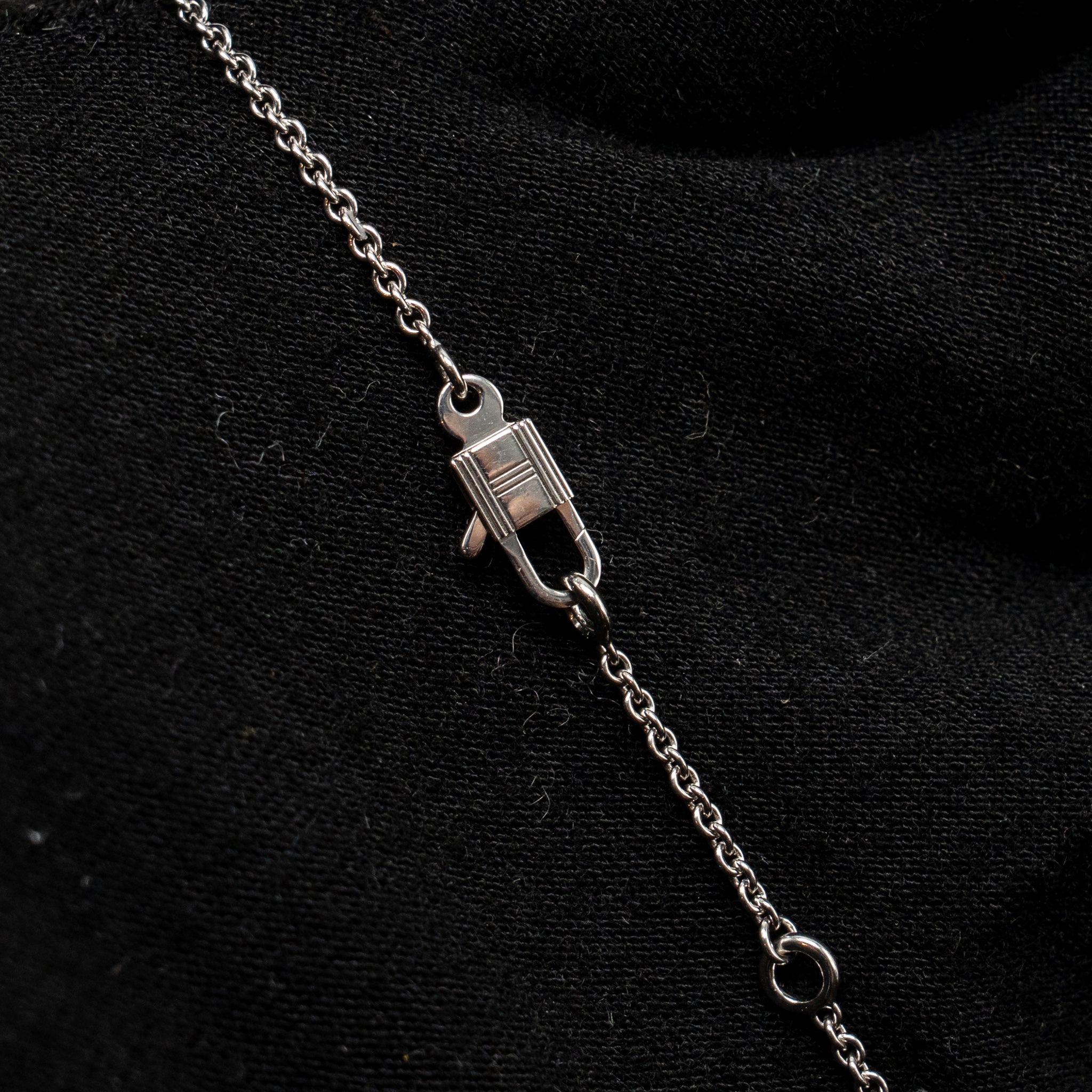 HERMES CONSTANCE AMULETTE PENDANT WHITE GOLD DIAMONDS