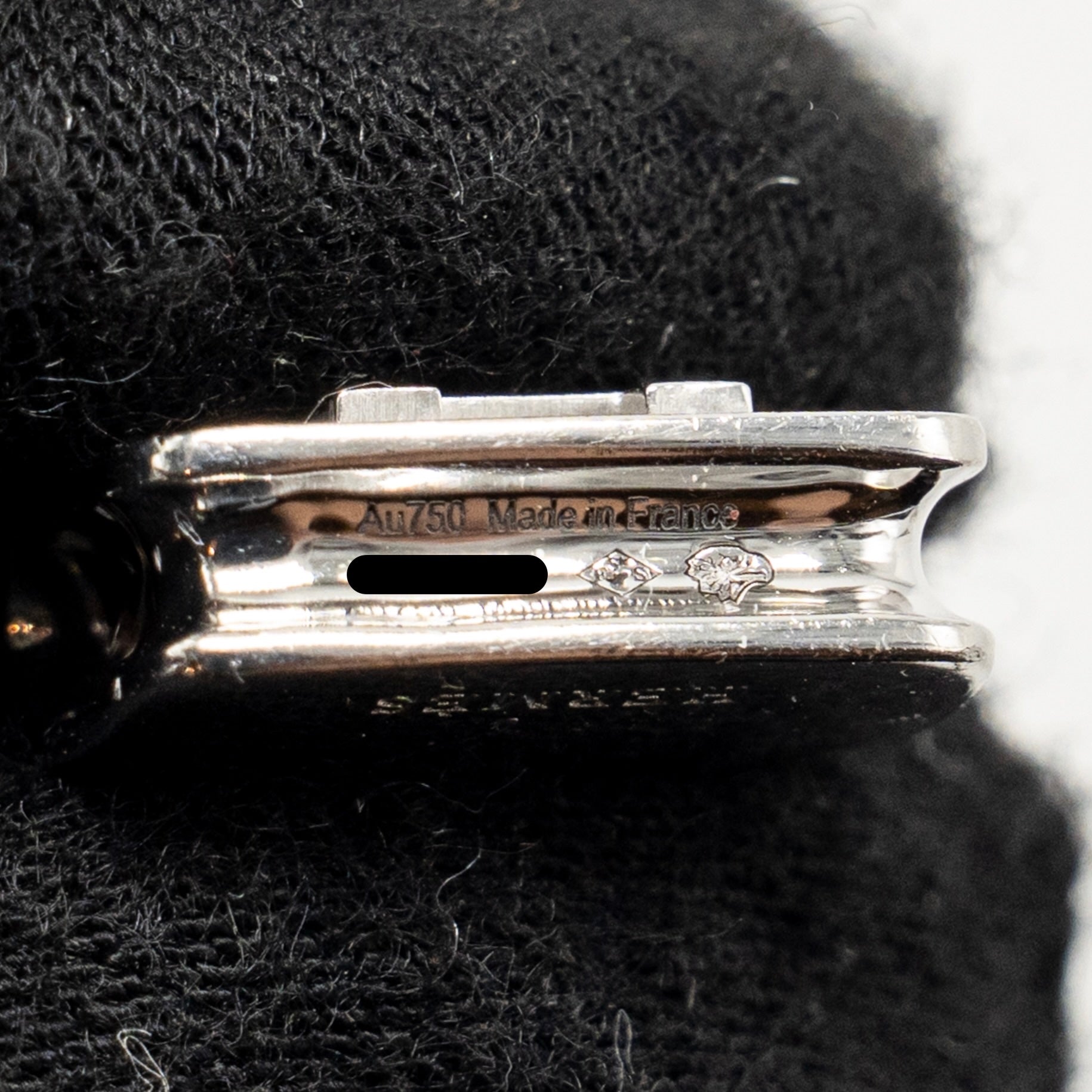 HERMES CONSTANCE AMULETTE PENDANT WHITE GOLD DIAMONDS