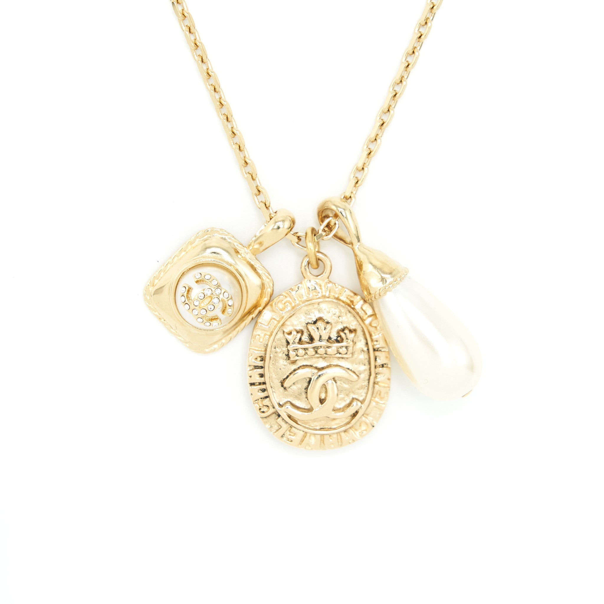 CHANEL 21A METAL PLATE AND CRYSTAL NECKLACE BRUSHED LGHW