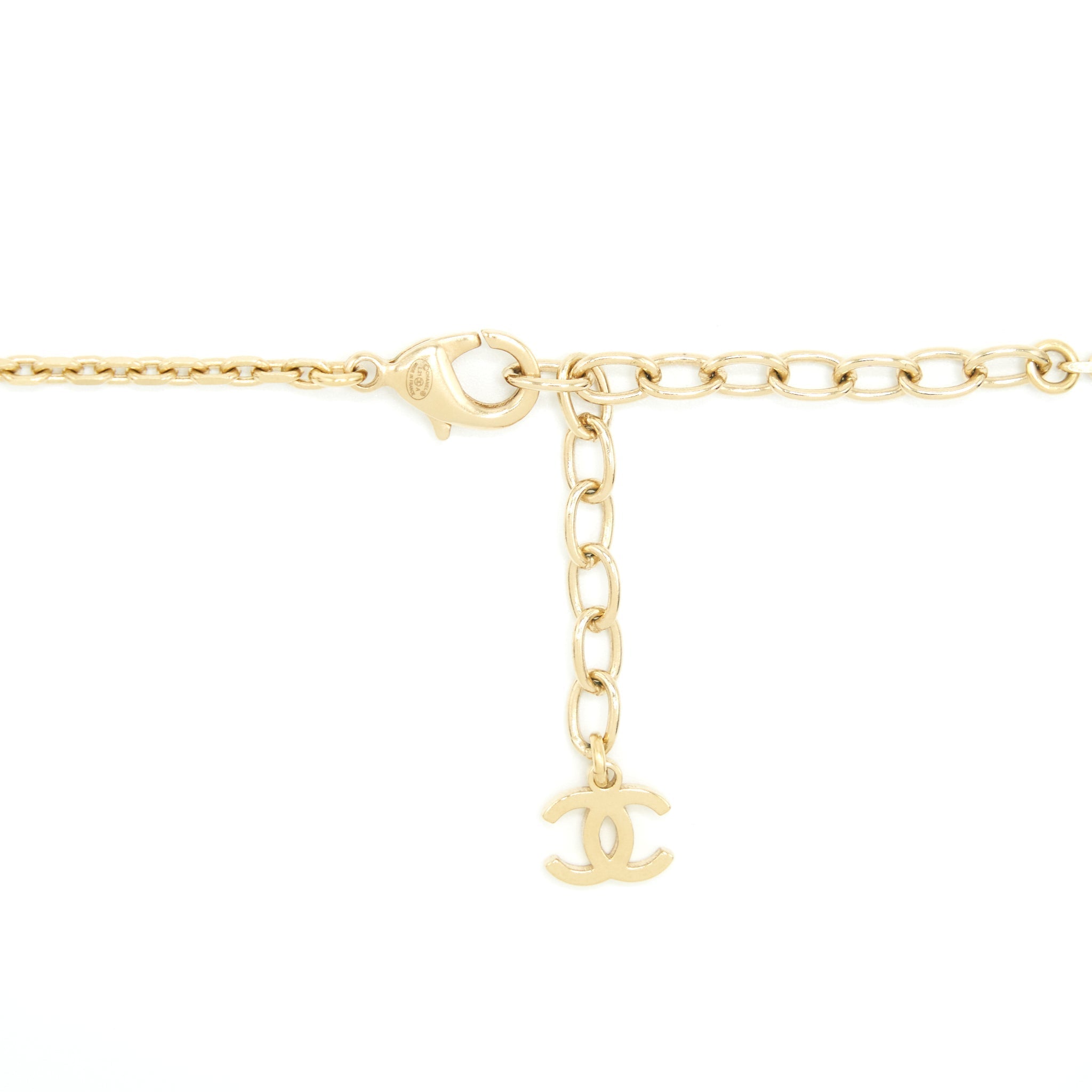 CHANEL 21A METAL PLATE AND CRYSTAL NECKLACE BRUSHED LGHW