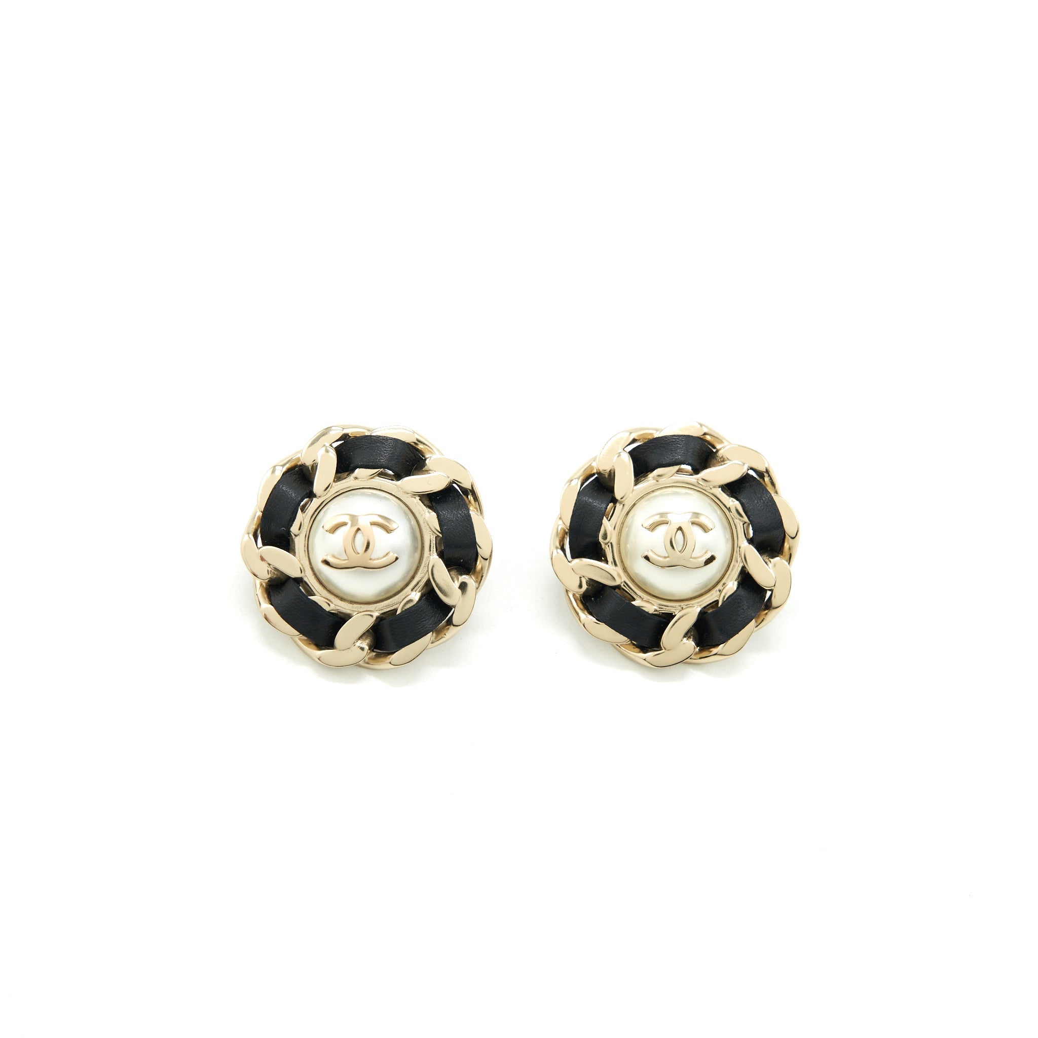 CHANEL ROUND PEARL EARRINGS LGHW