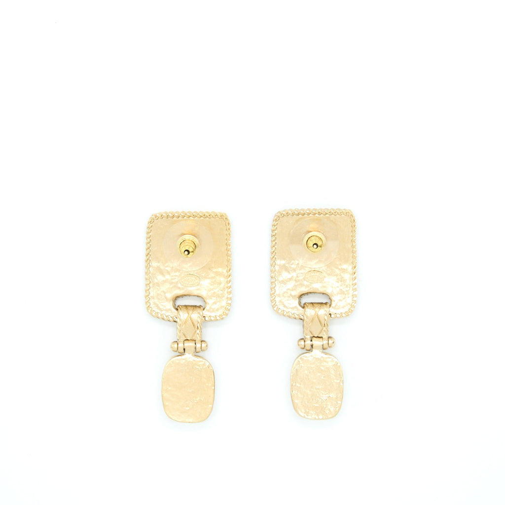 CHANEL GOLD PLATE PEARL DROP EARRINGS BRUSHED LIGHT GOLD TONE