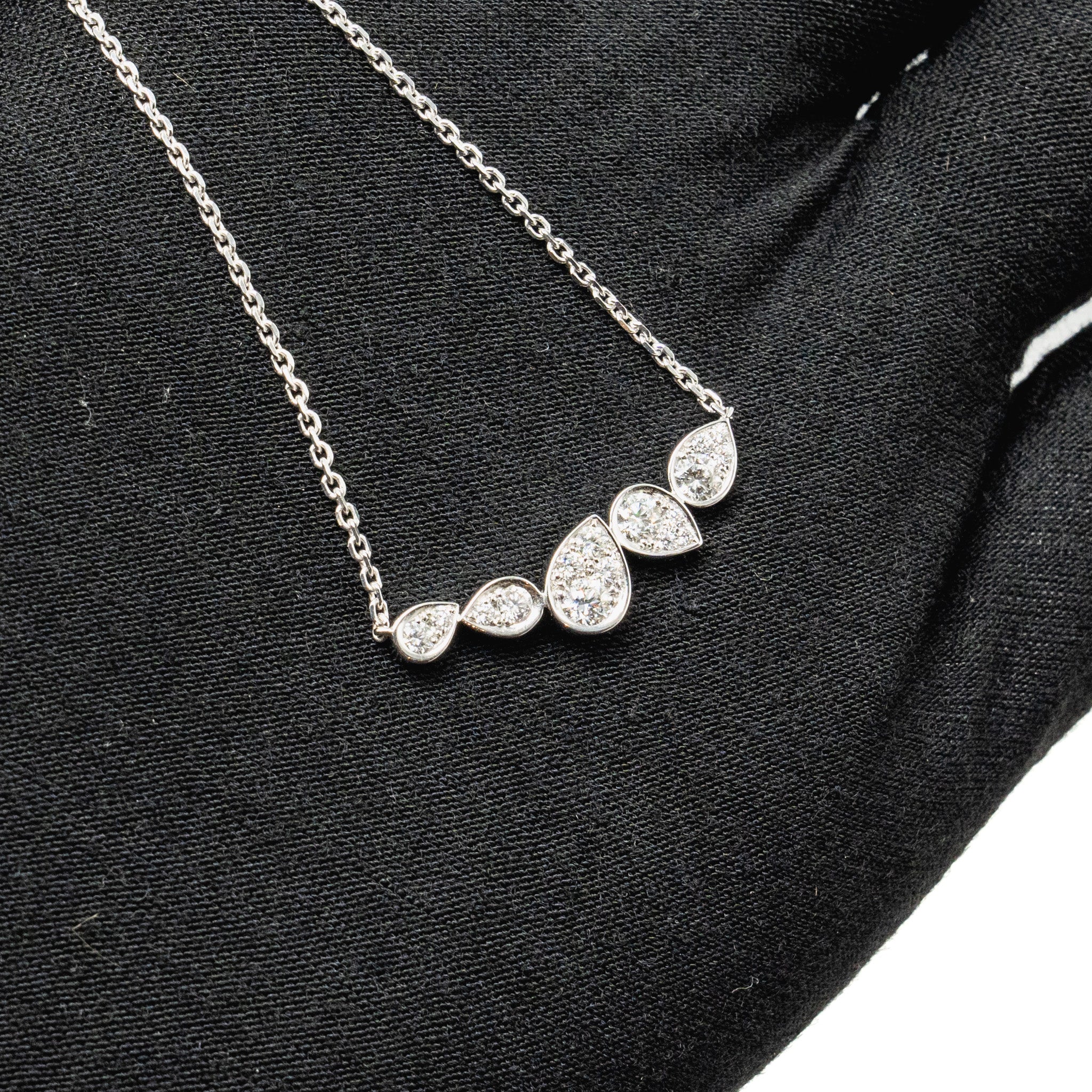 CHAUMET JOSEPHINE RONDE D’AIGRETTES NECKLACE WHITE GOLD WITH DIAMONDS