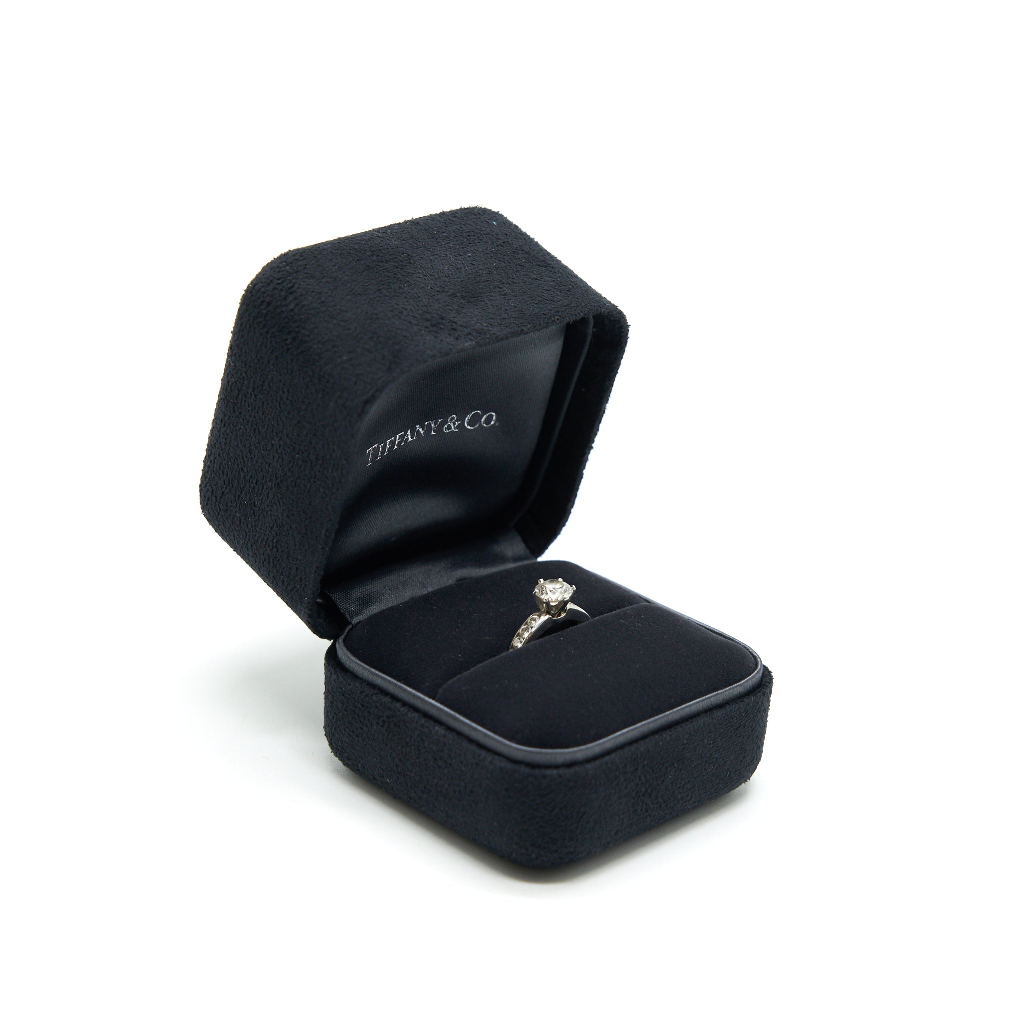 TIFFANY DIAMOND RING 0.95CT D COLOR VVS2
