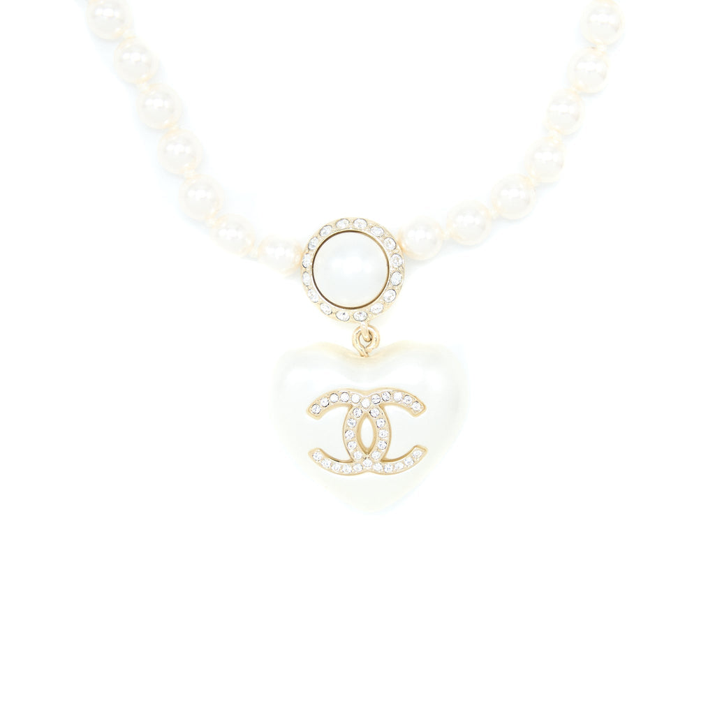 CHANEL CC LOGO HEART NECKLACE PEARL/CRYSTAL LIGHT GOLD TONE
