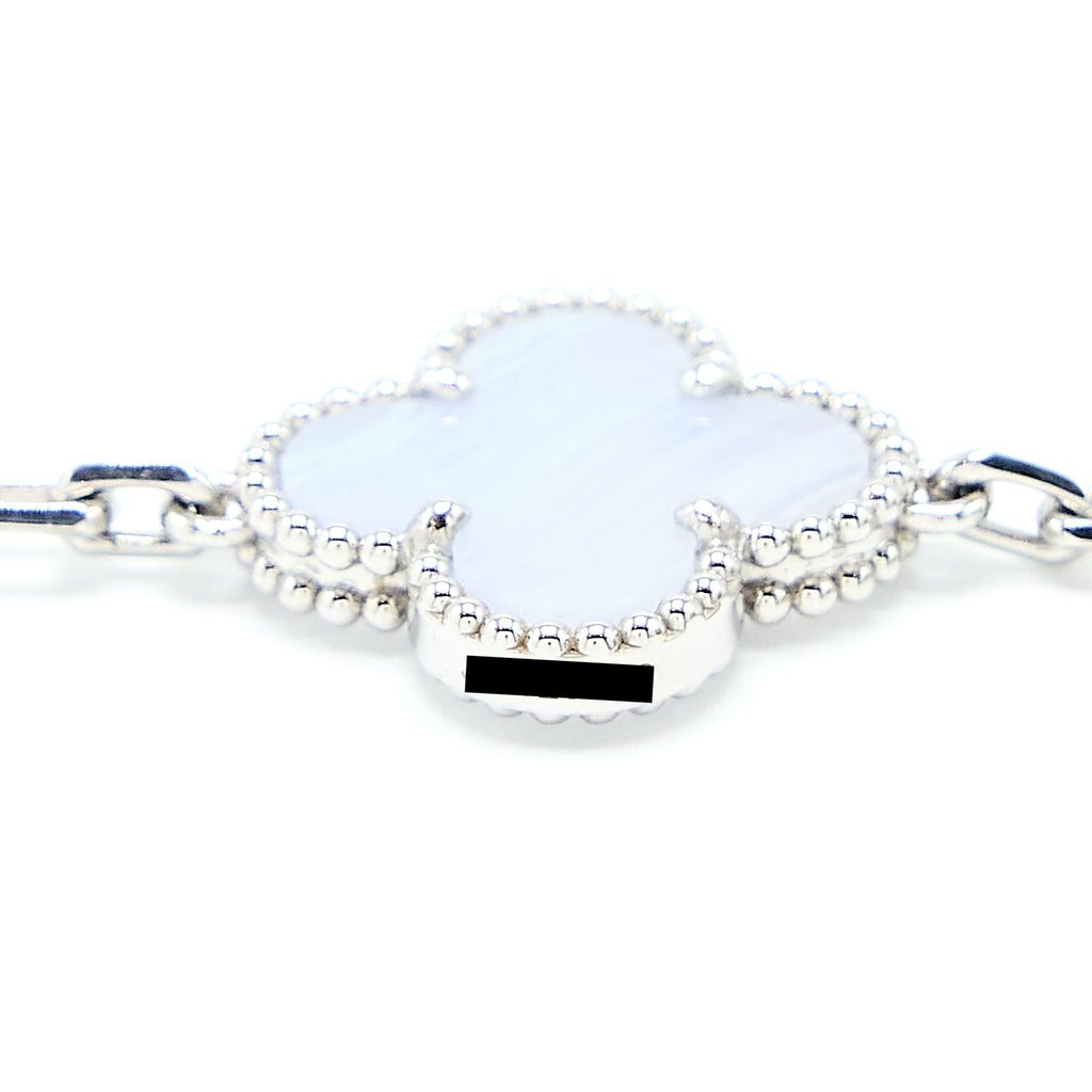 VAN CLEEF&ARPELS VINTAGE ALHAMBRA BRACELET, 5 MOTIFS 18K WHITE GOLD, CHALCEDONY