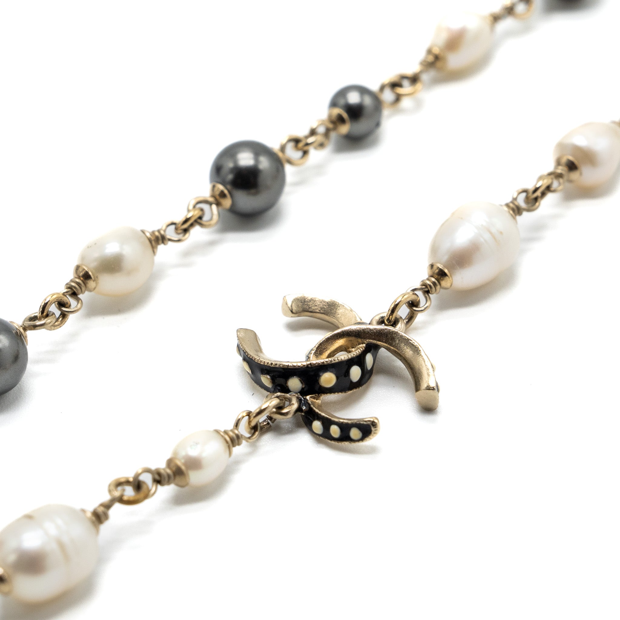 CHANEL CC LOGO LONG NECKLACE WITH PEARL LIGHT GOLD TONE