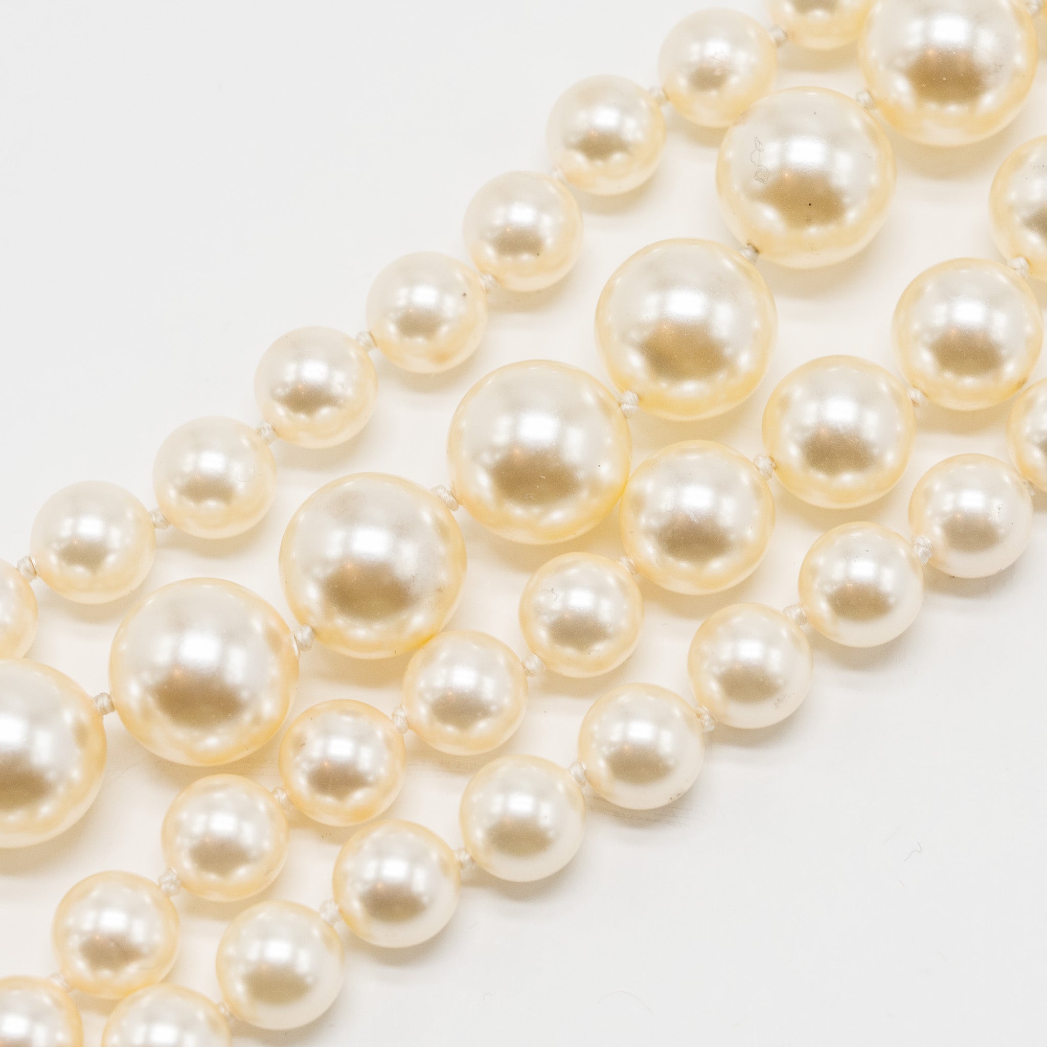 CHANEL PEARL LONG NECKLACE GOLD TONE