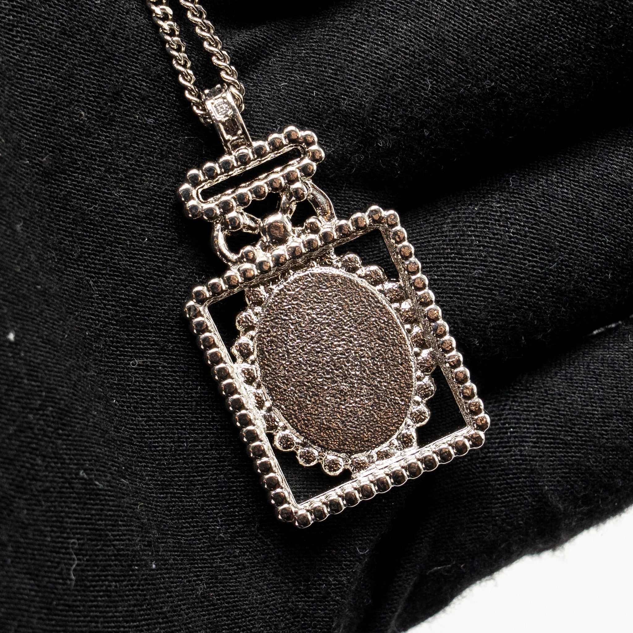 CHANEL NO.5 PERFUME BOTTLE NECKLACE CRYSTAL/LEATHER LIGHT GOLD TONE