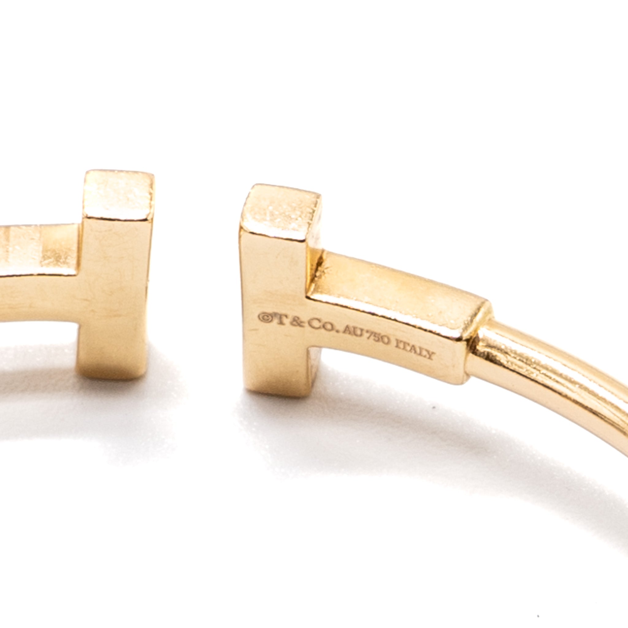 TIFFANY T DIAMOND WIRE BRACELET IN 18K GOLD
