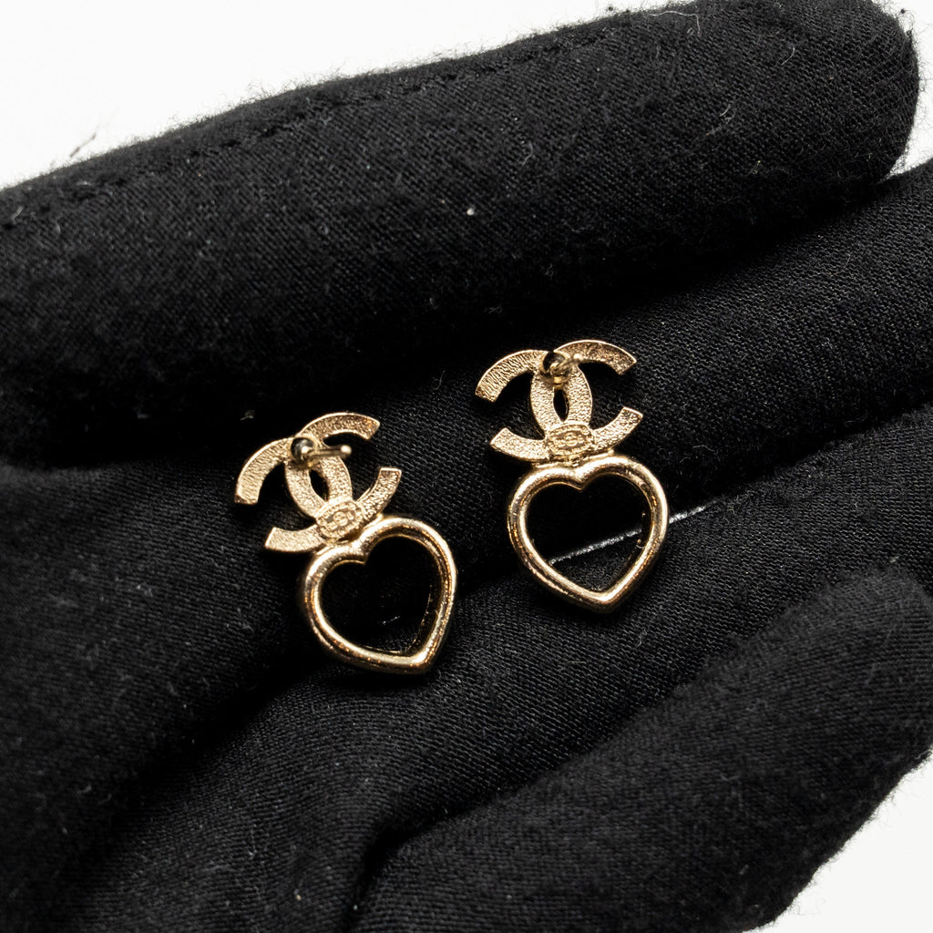 CHANEL CC HEART EARRINGS CRYSTAL LIGHT GOLD TONE
